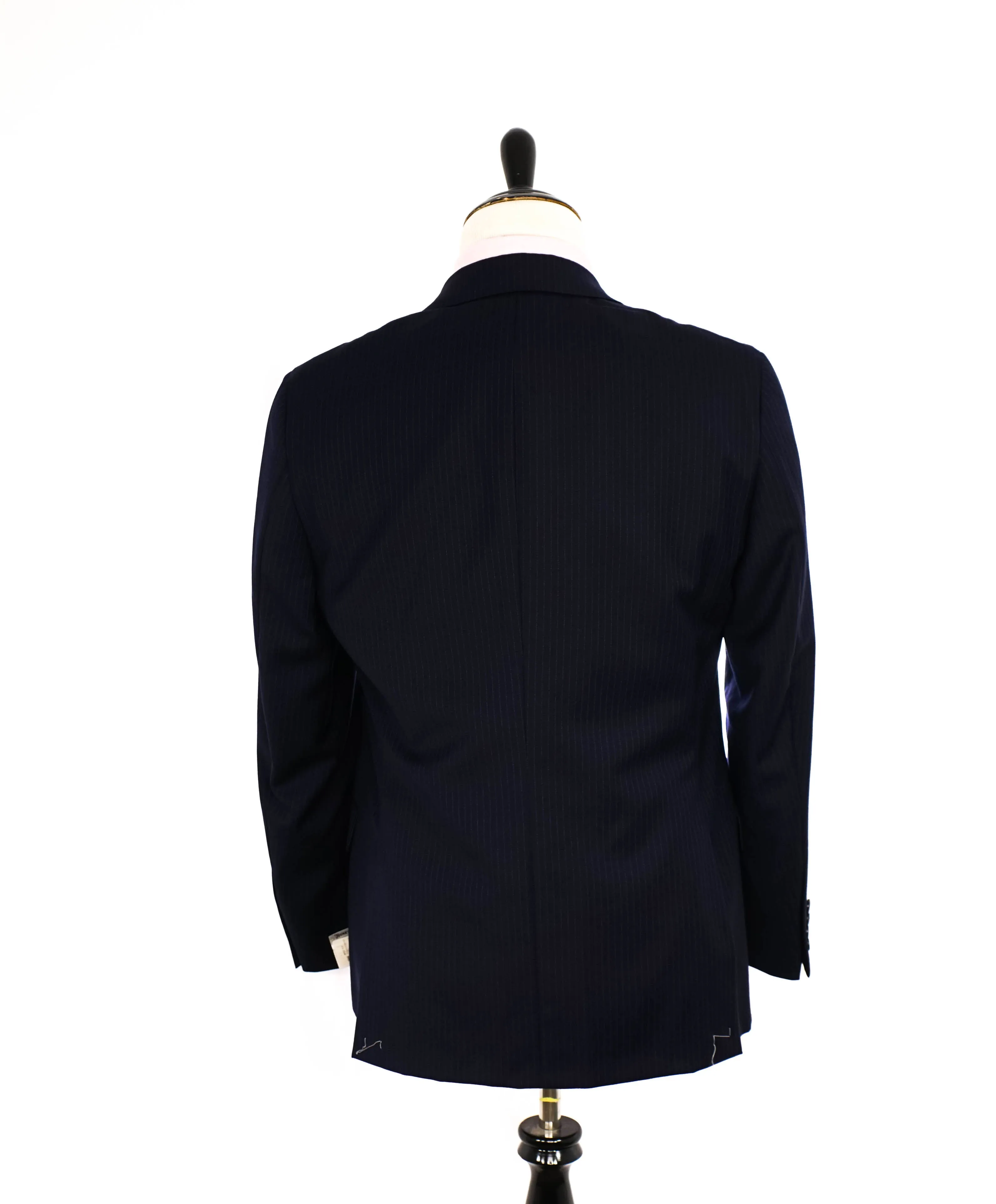 $1,695 HICKEY FREEMAN - Blue / Ivory Stripe "Milburn ii" Notch Lapel Suit - 40R