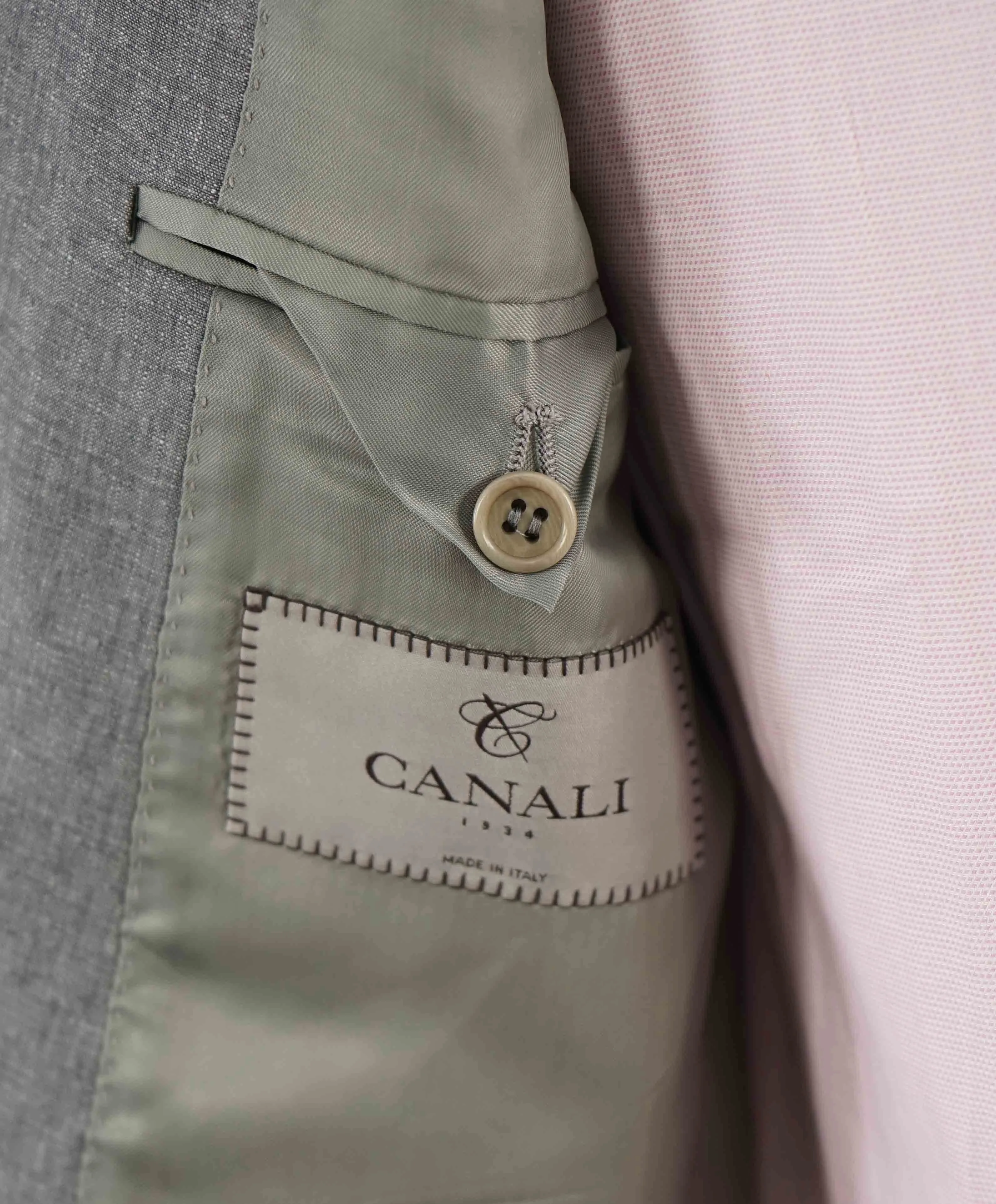 $2,000 CANALI -Gray TRAVEL *GEOMETRIC SQUARE CHECK* Notch Lapel Suit- 40S