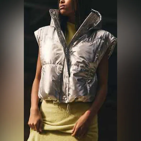 Anthropologie Daily Practice Silver Metallic Puffer Vest Hooded Size Small‎ NWT