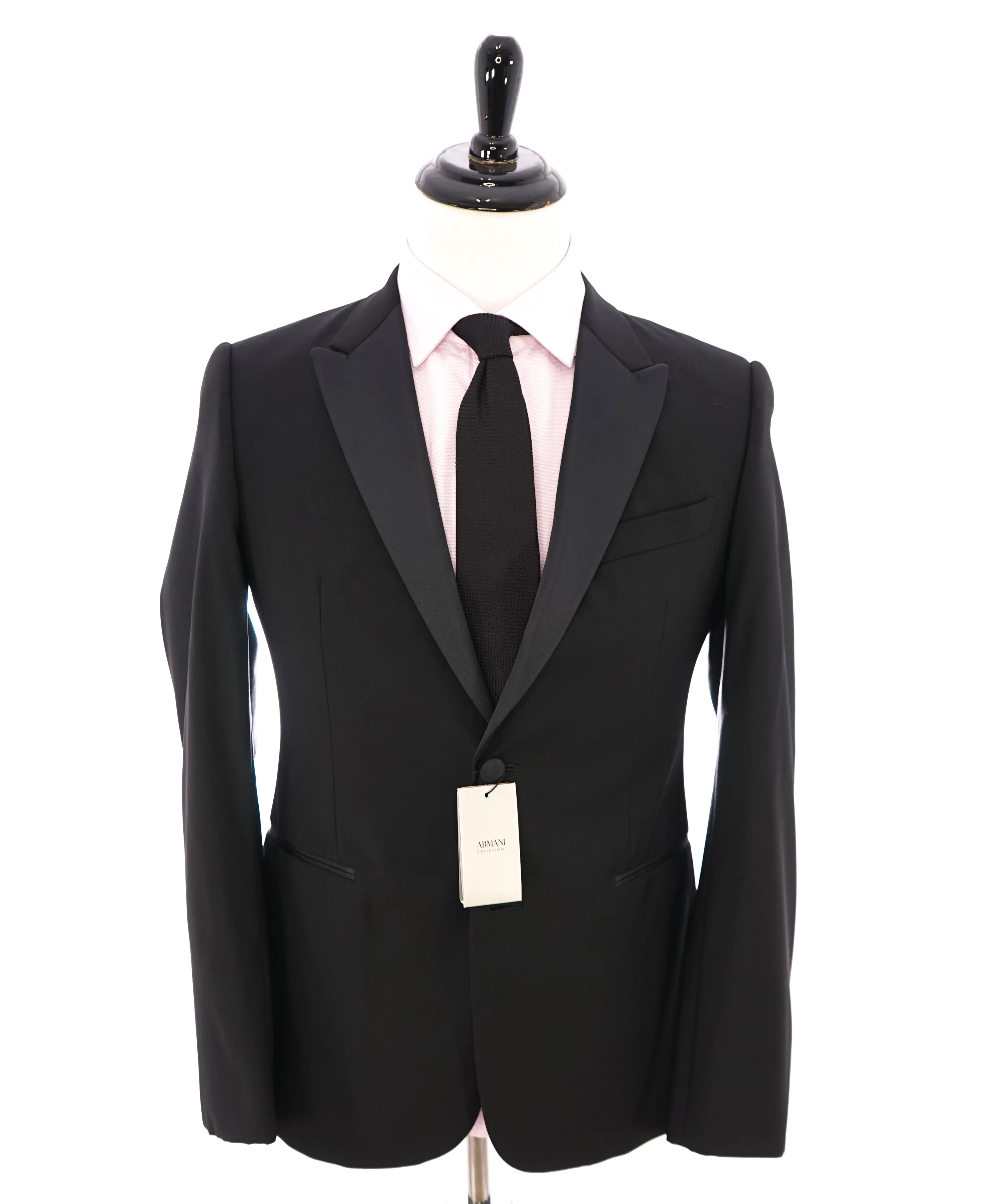 ARMANI COLLEZIONI - Black Textured Peak Lapel "M Line" Slim Suit - 38R