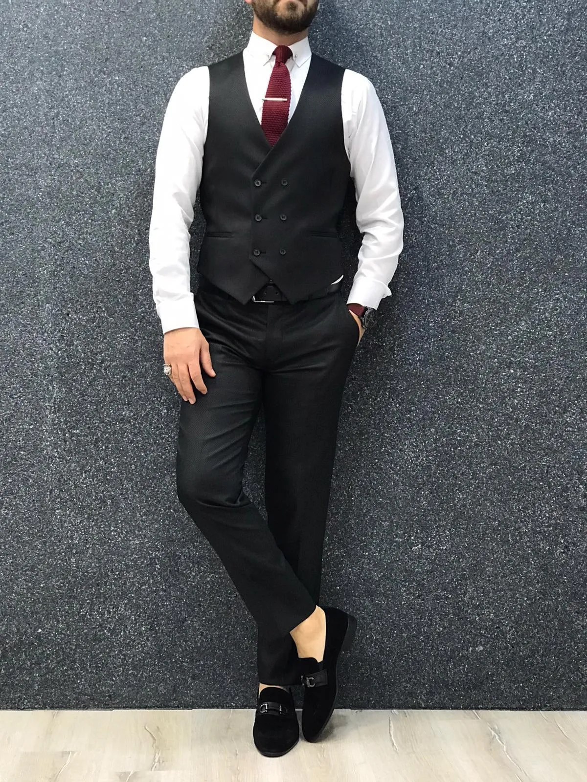 Asmo Black Slim Fit Wool Suit - Elegant Versatility for Every Occasion