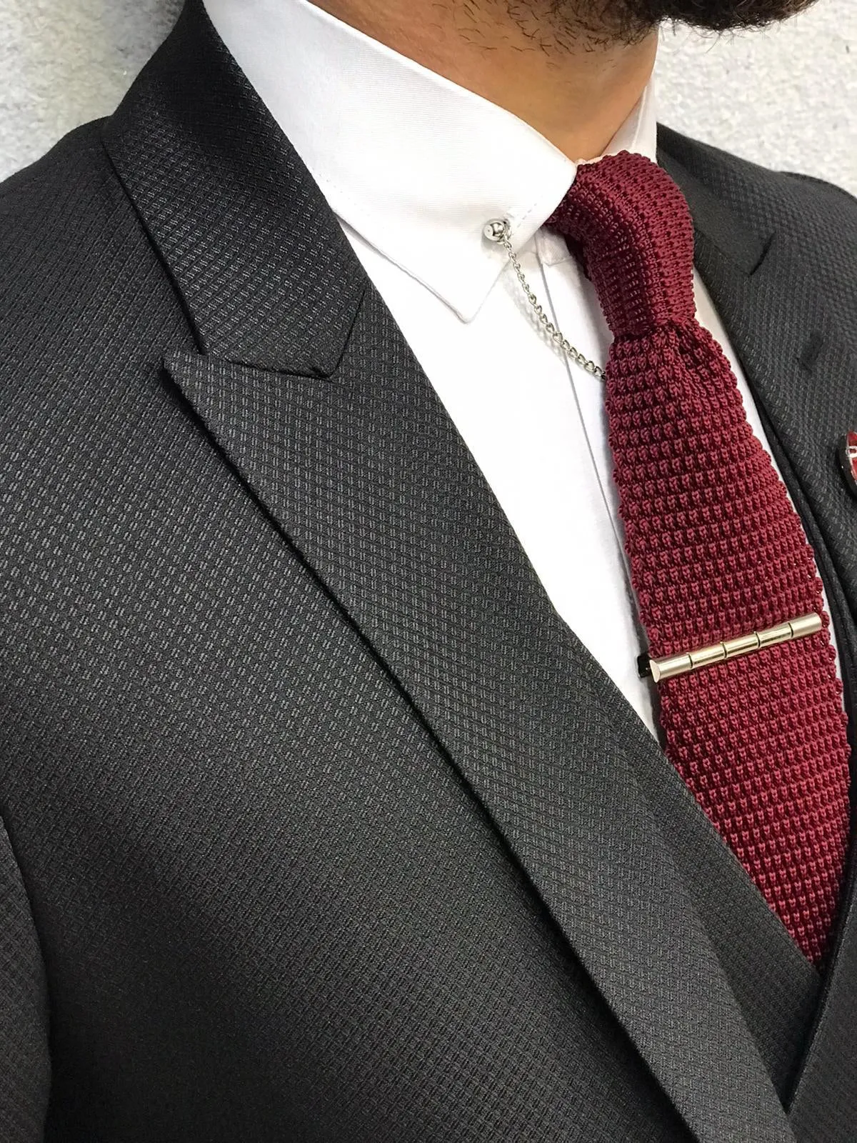 Asmo Black Slim Fit Wool Suit - Elegant Versatility for Every Occasion