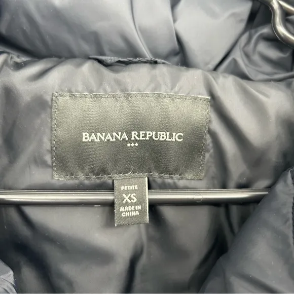 Banana Republic Factory Black Cropped Puffer Coat Size XSP