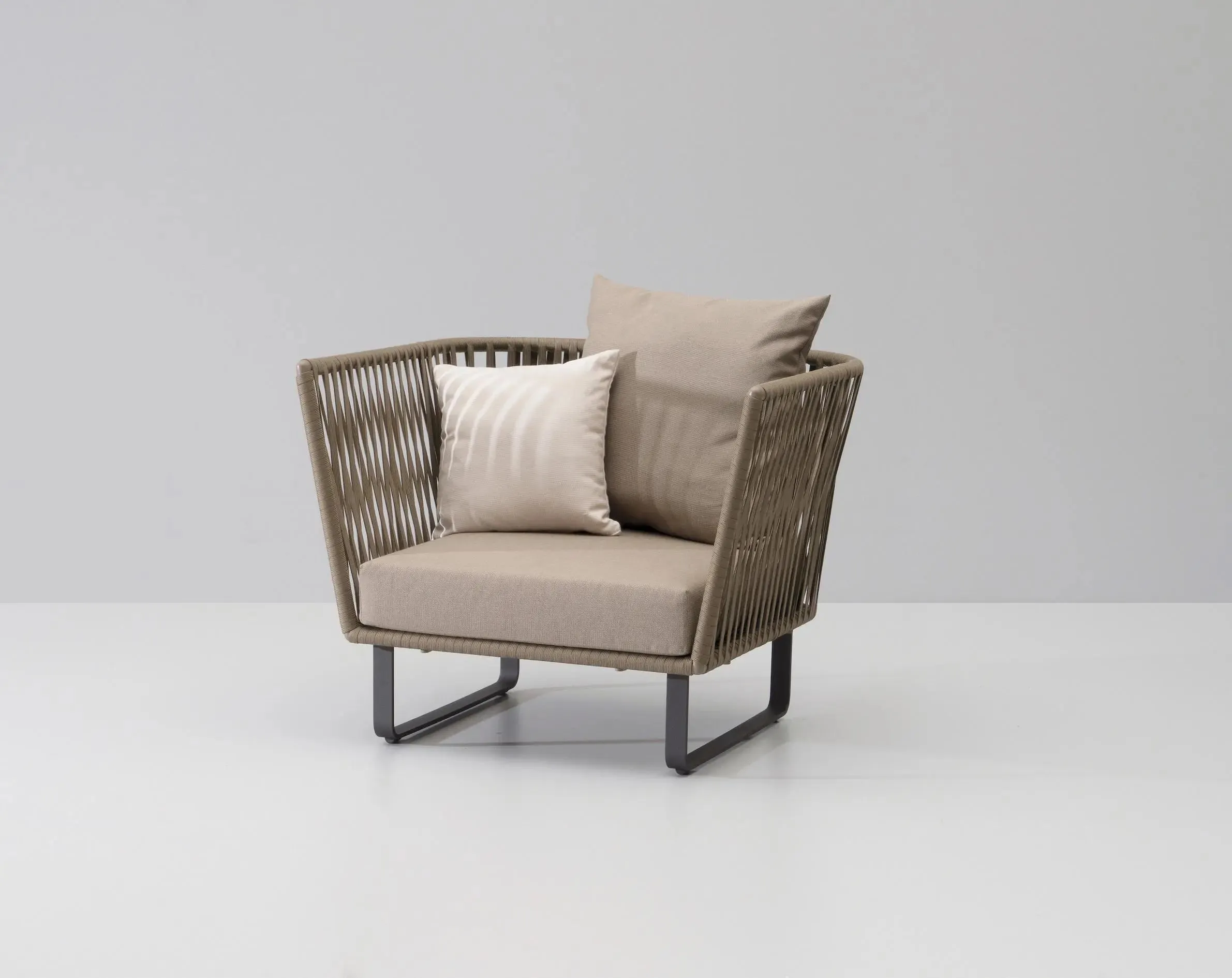 Bitta - Club armchair