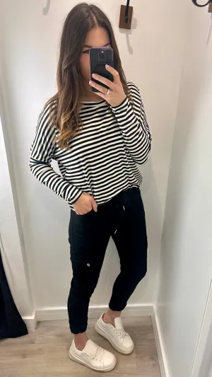 BLACK CARGO MAGIC PANTS