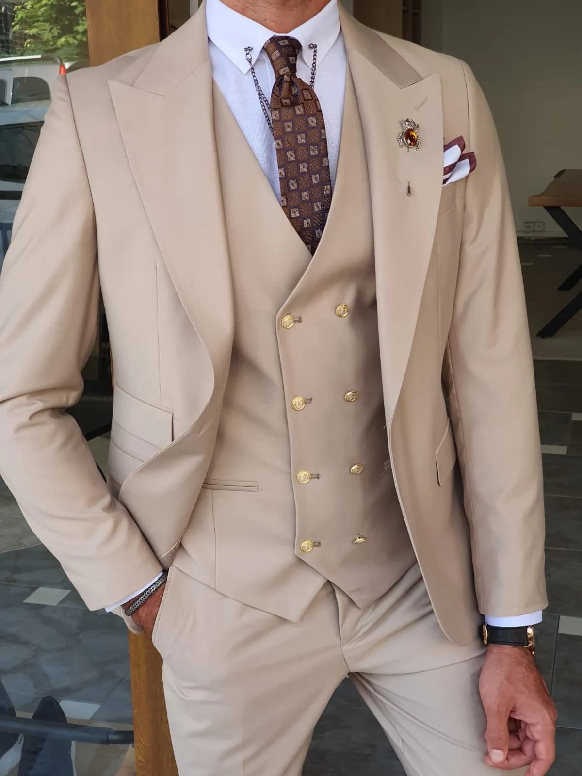 Boston Beige Slim Fit Peak Lapel Wool Suit - Elevate Your Wardrobe