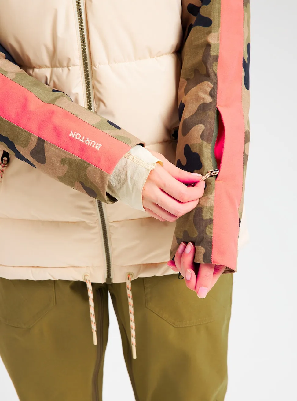 Burton Keelan Womens Jacket Crème Brulee / Martini Olive Terra Camo
