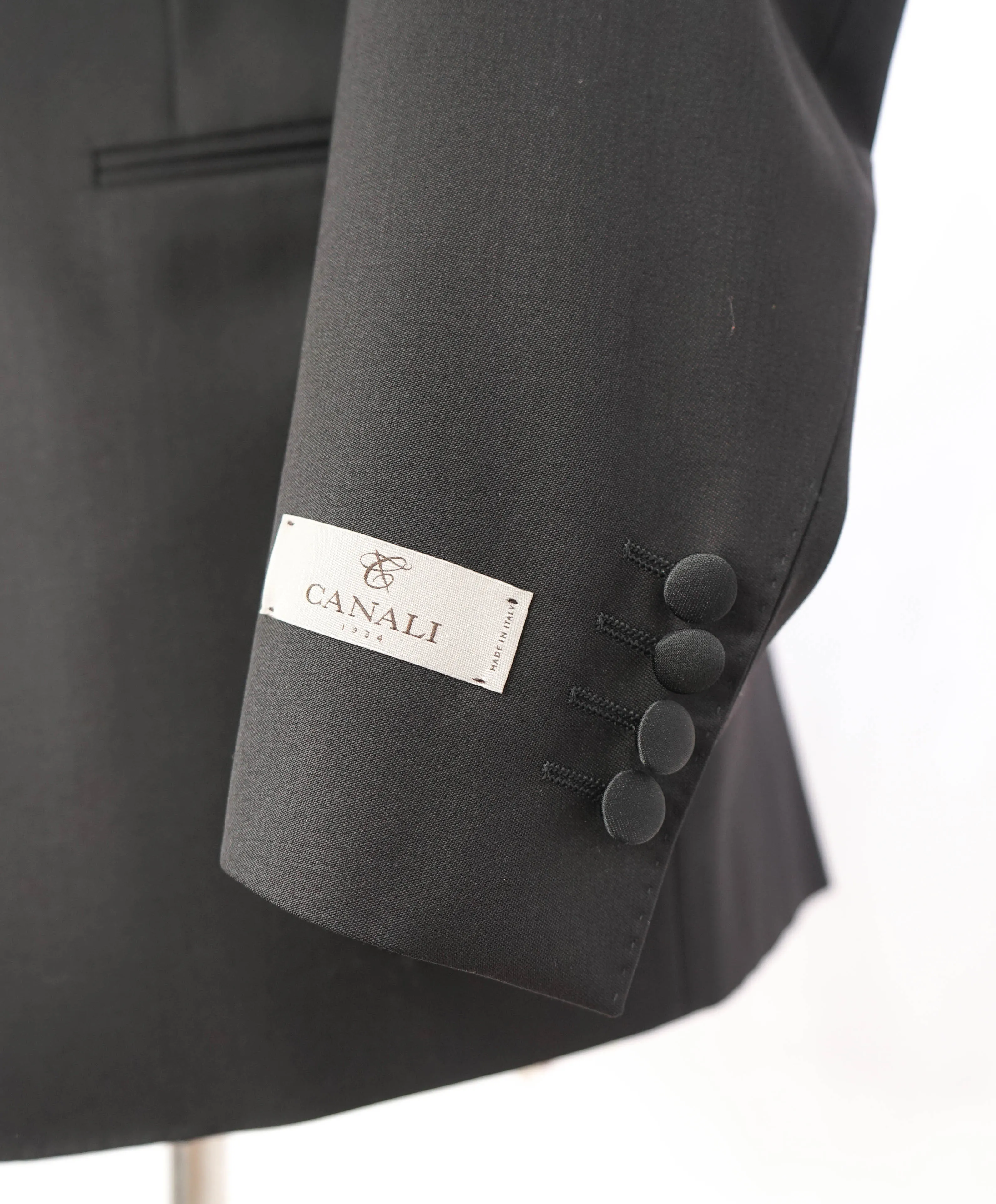 CANALI - Black *CLOSET STAPLE* Notch Lapel Tuxedo Suit - 44R