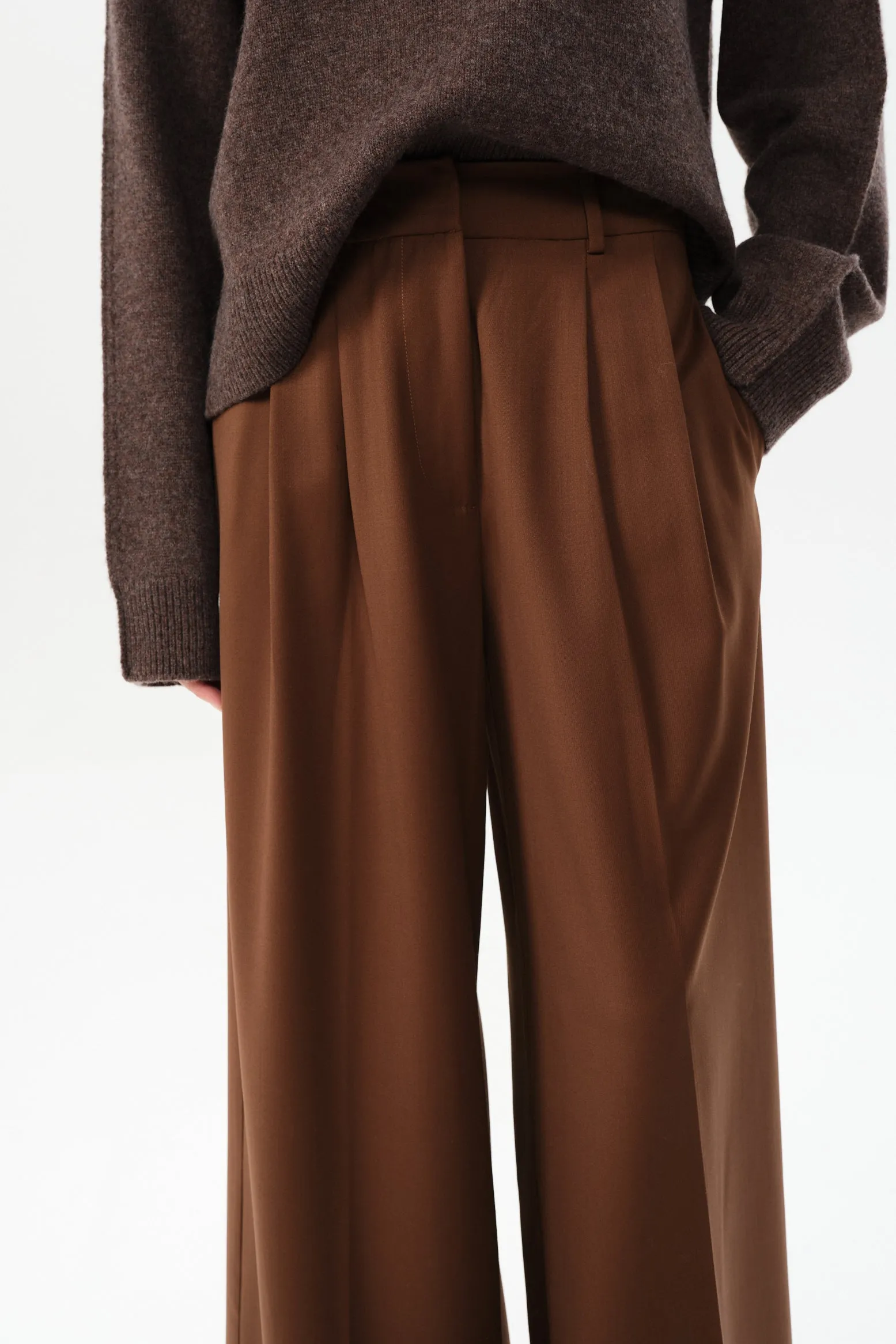 Caseros Dominique Tailoring Pant in Brown