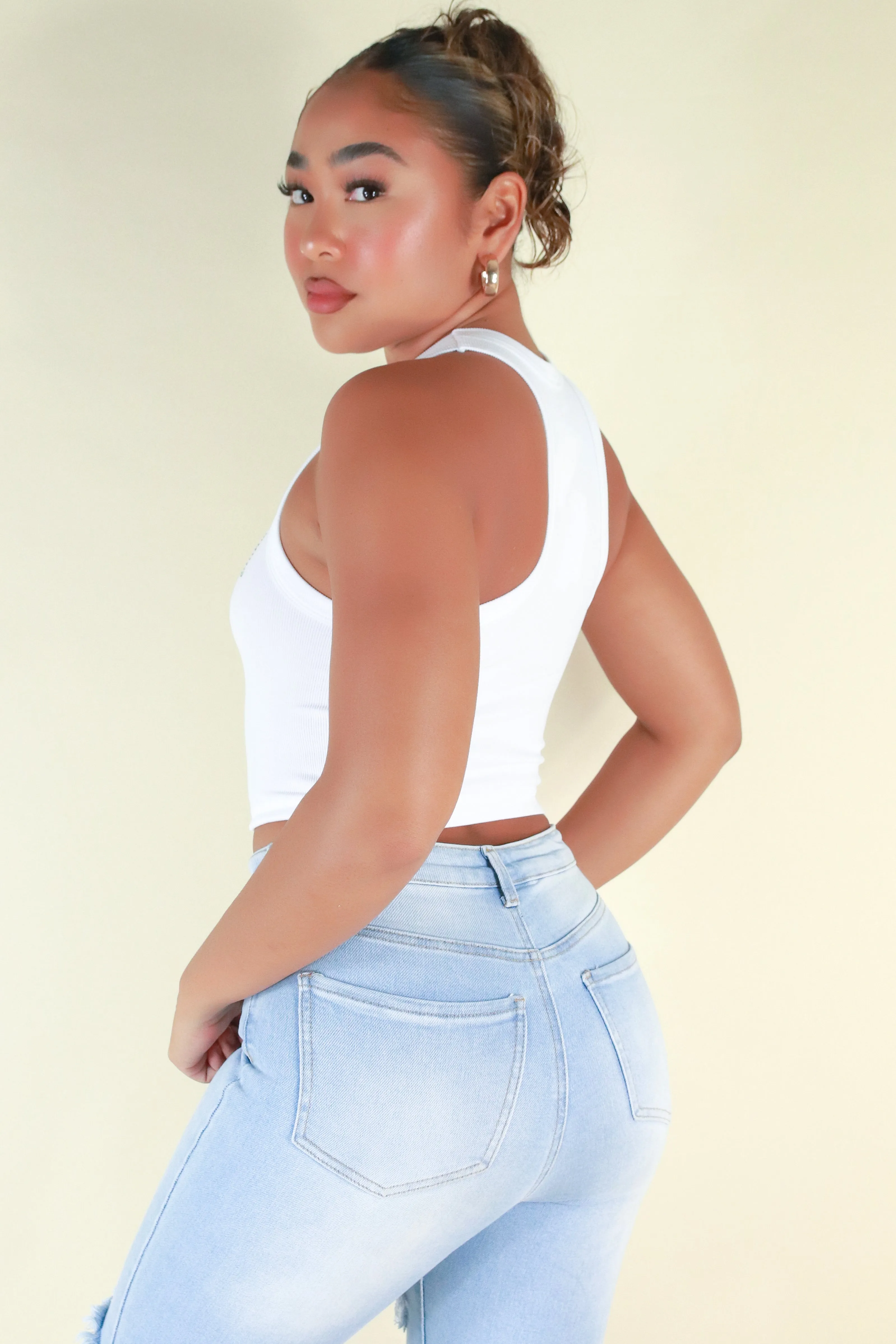 CIRCLE BACK CROP TOP