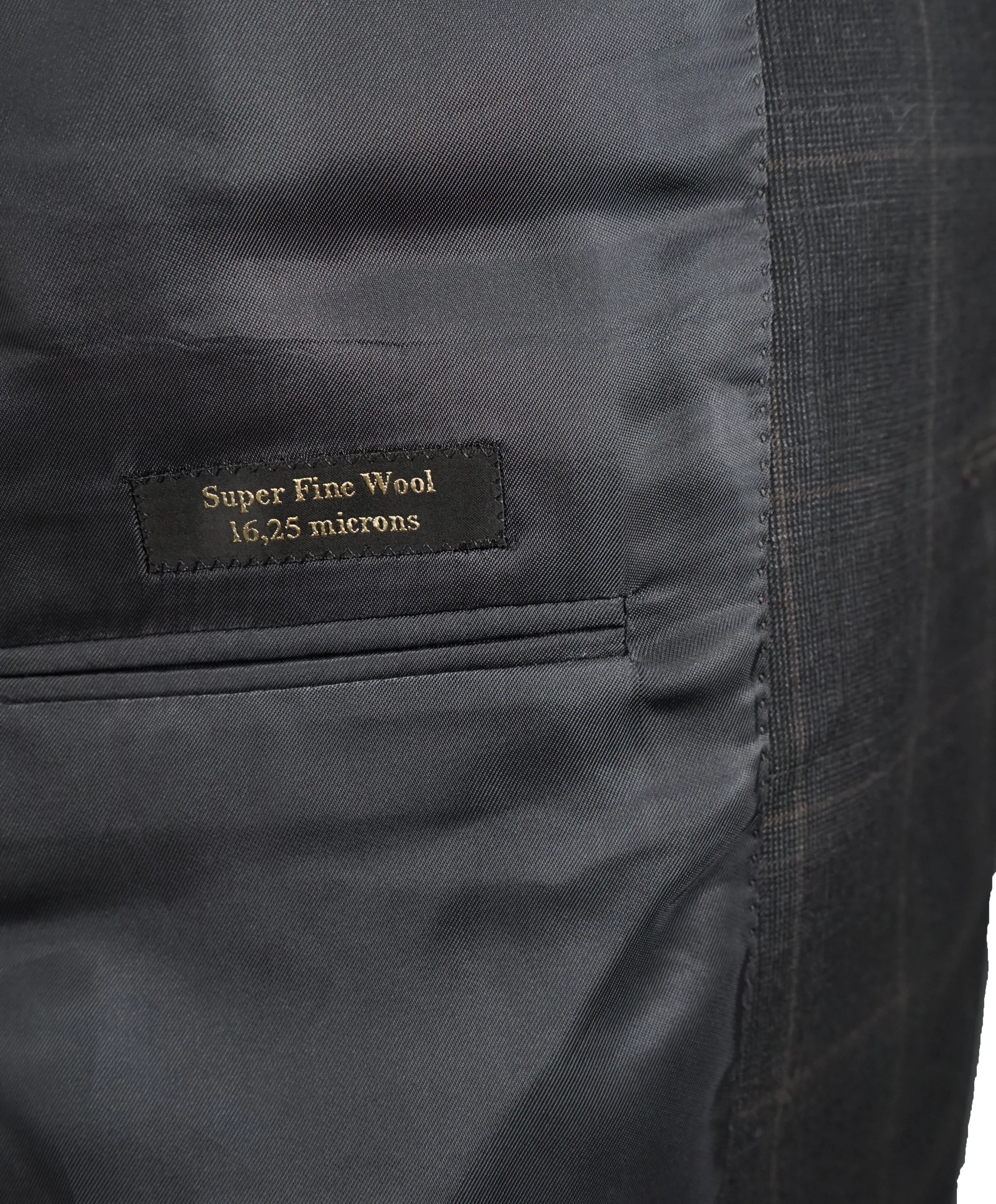 CORNELIANI - Super 16,25 Microns Bold Plaid Gray Suit “Extrafine Wool” - 38R