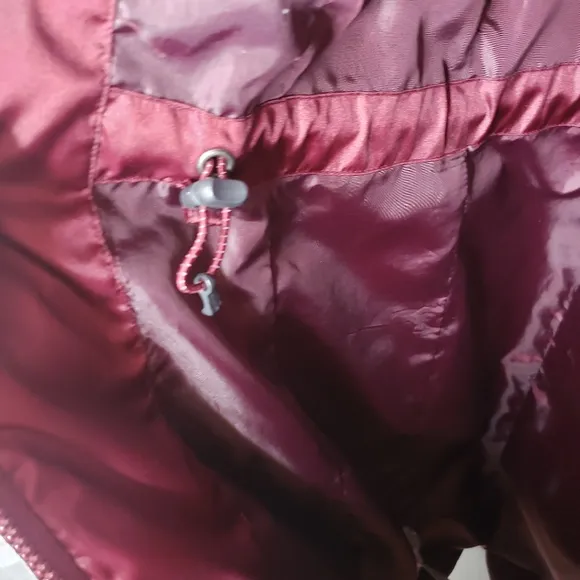Eddie bauer down puffer womens coat wine color size small