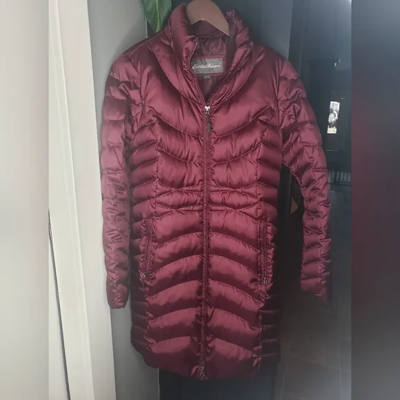 Eddie bauer down puffer womens coat wine color size small