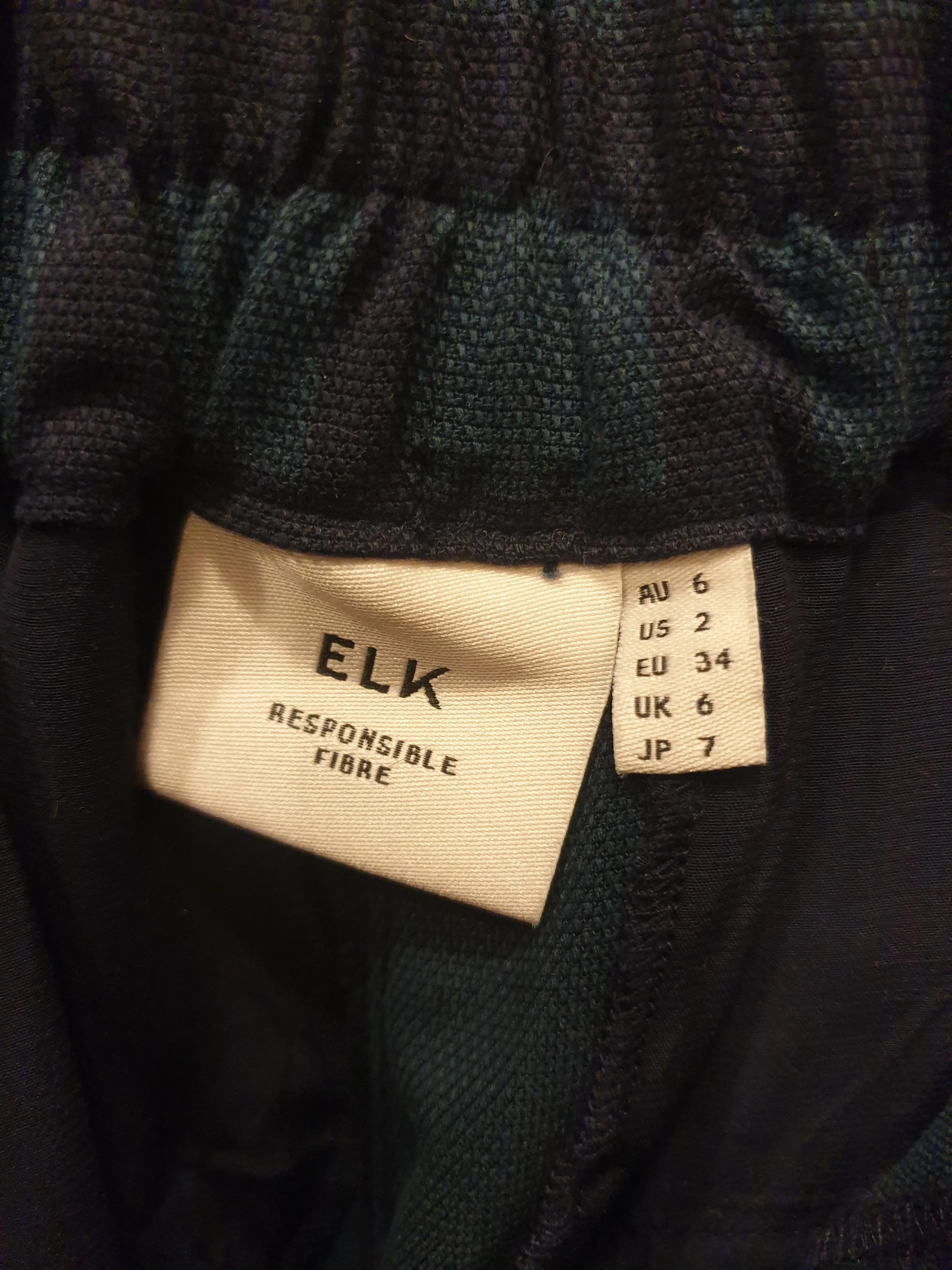 Elk navy and green check straight leg pants size 6, fits 6-8