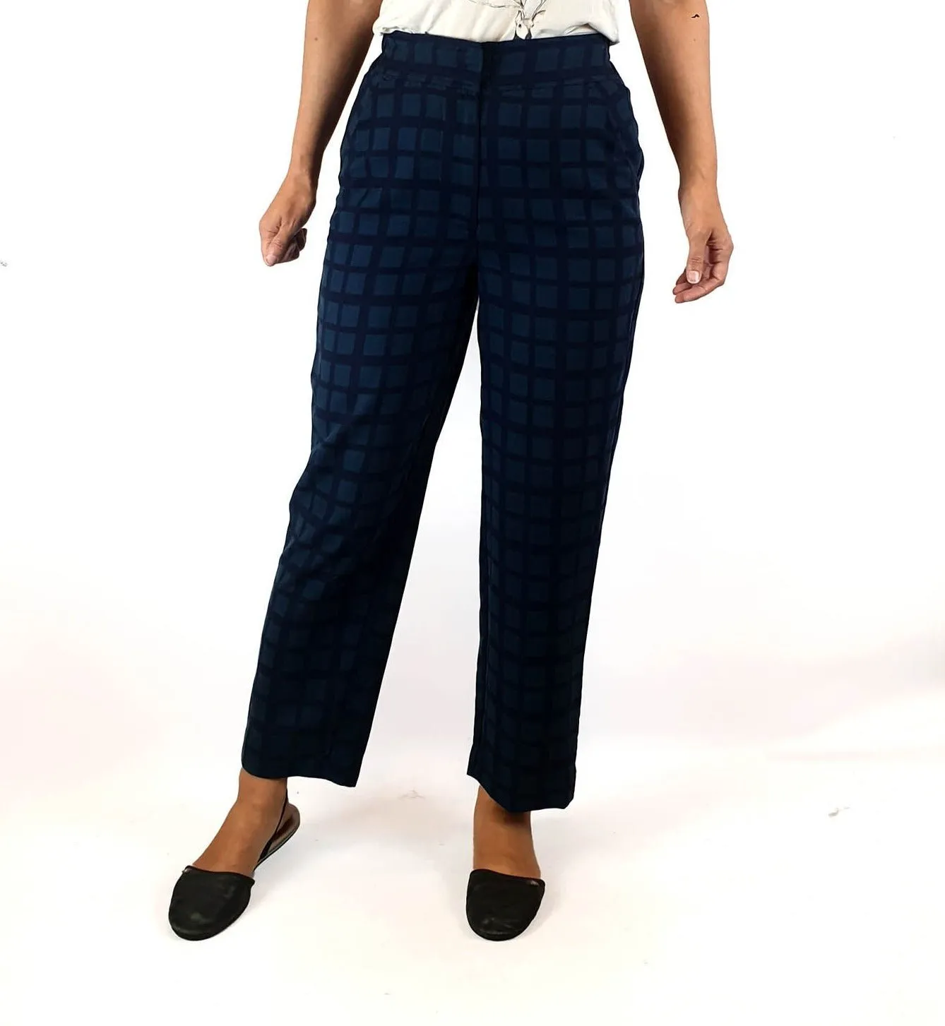 Elk navy and green check straight leg pants size 6, fits 6-8