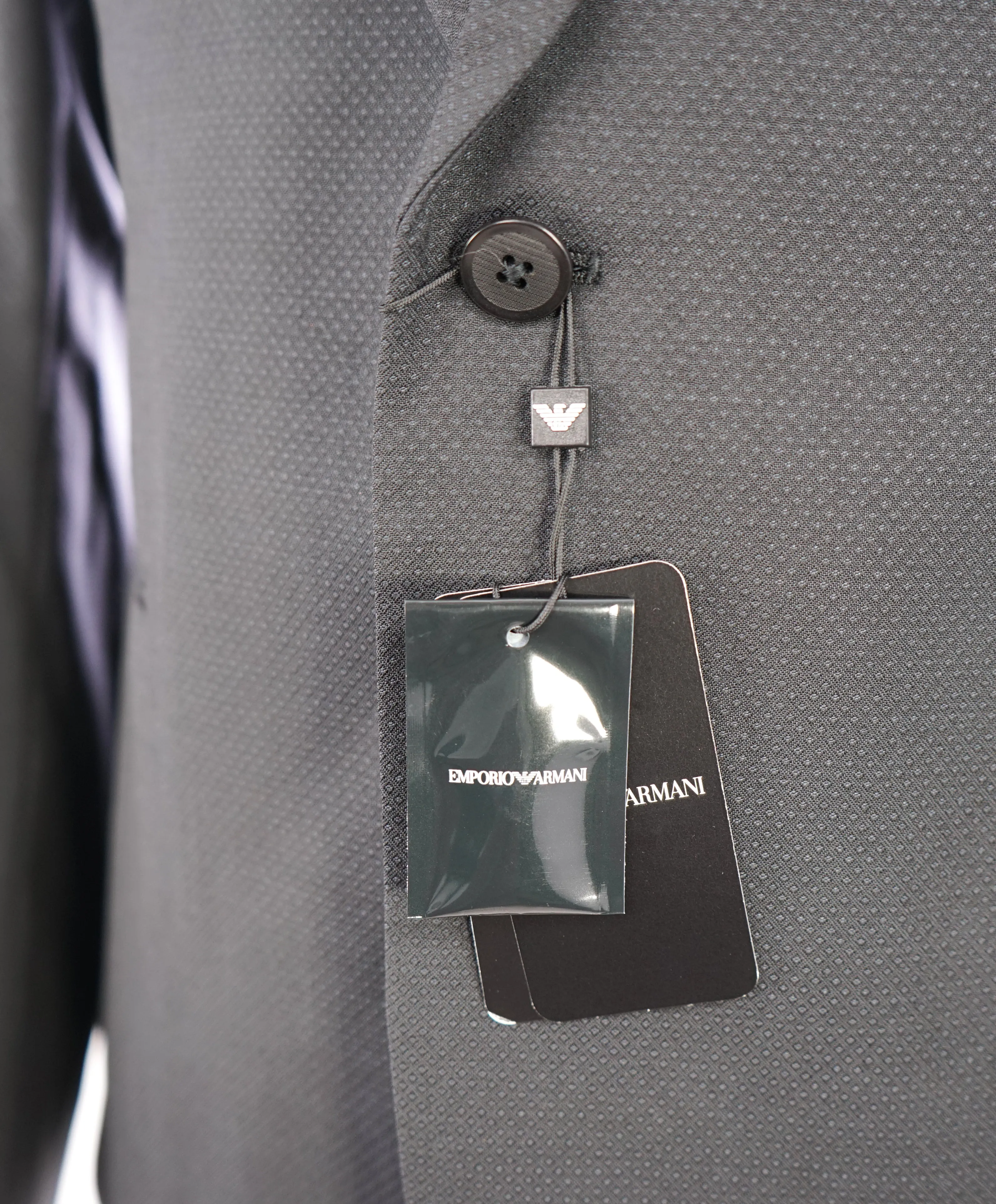 EMPORIO ARMANI - "M LINE" Drop 8 Made In Italy Geometric 1-Button Suit - 48S