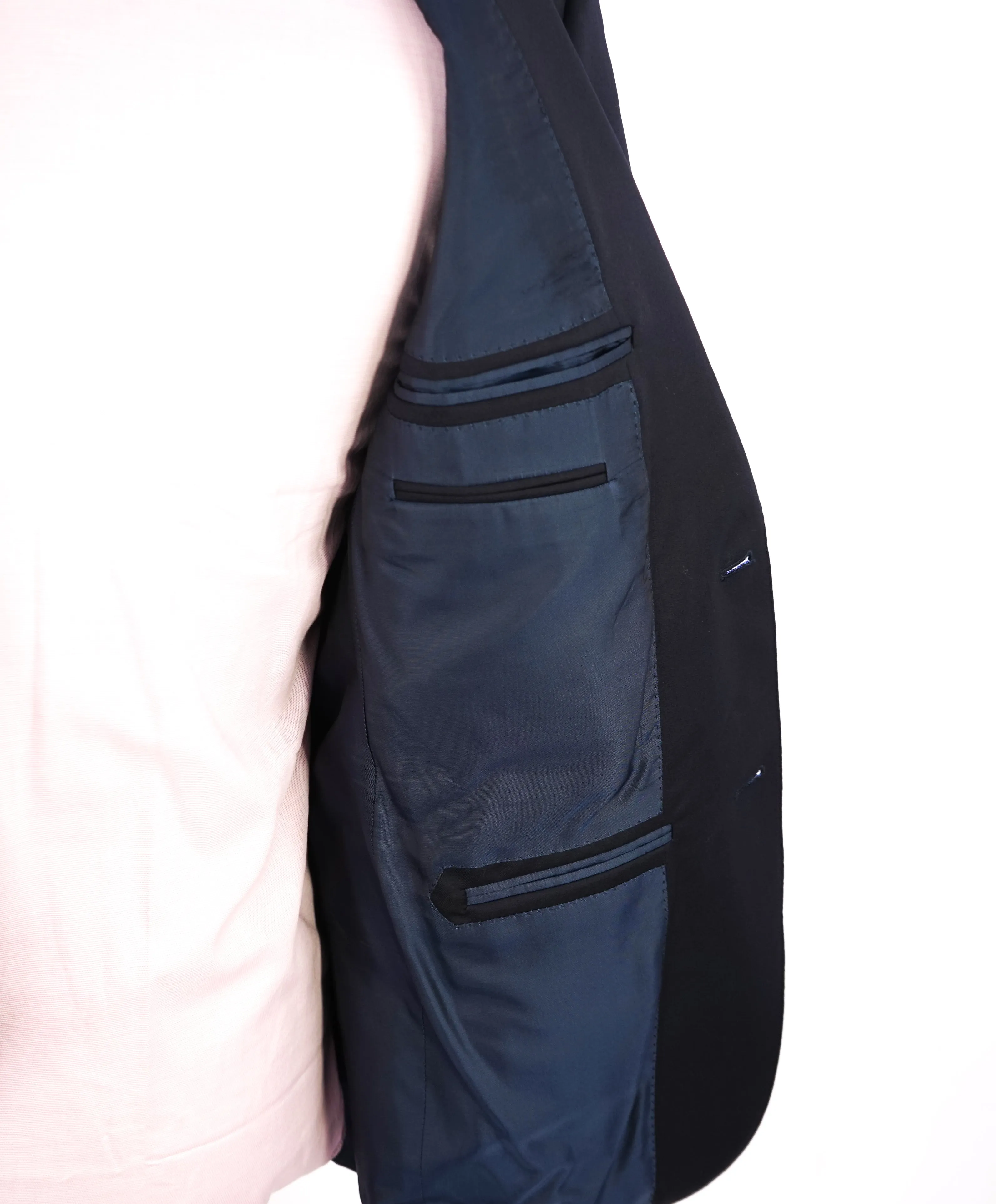 ERMENEGILDO ZEGNA - "MICRONSPHERE" Closet Staple Navy Blue Suit - 40R