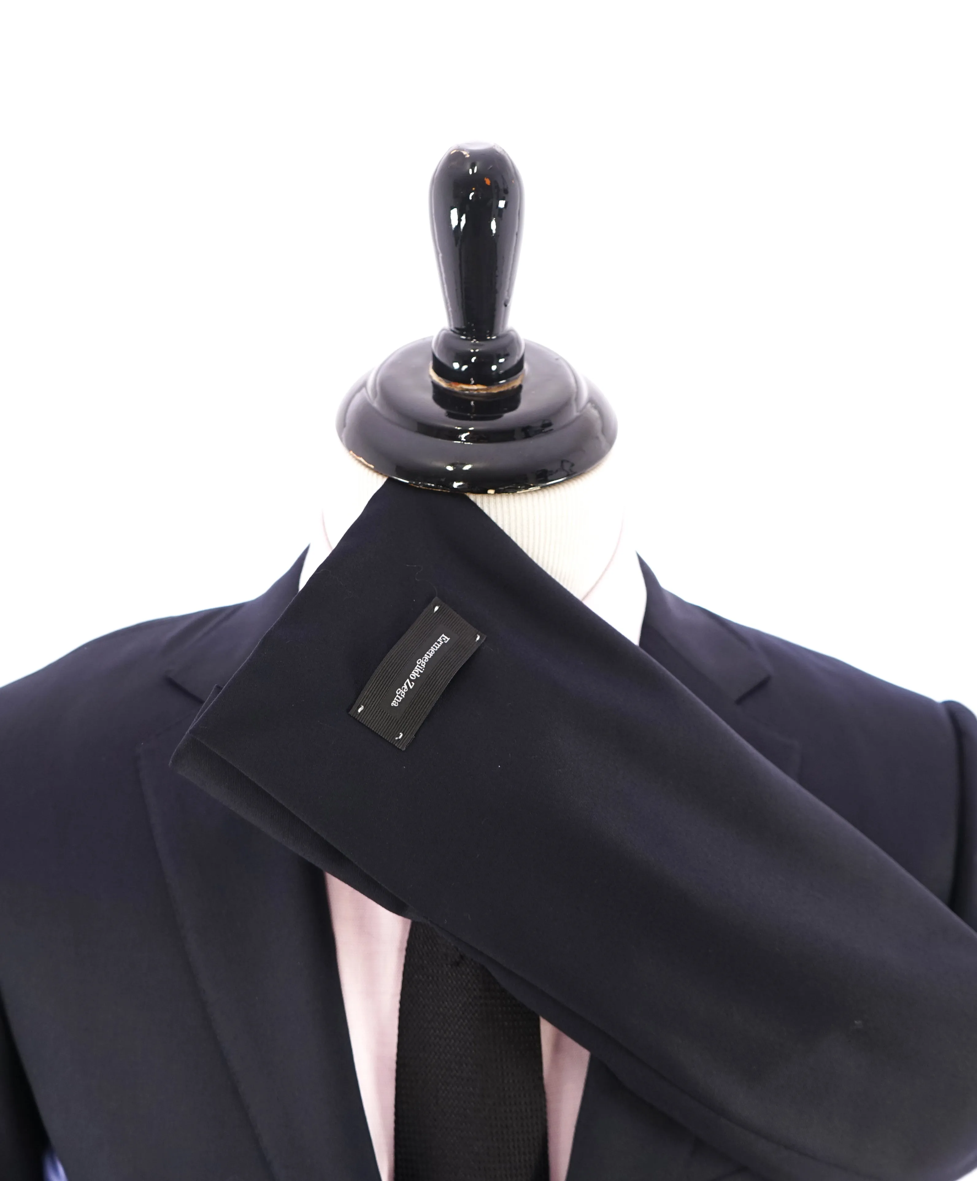 ERMENEGILDO ZEGNA - "MICRONSPHERE" Closet Staple Navy Blue Suit - 40R