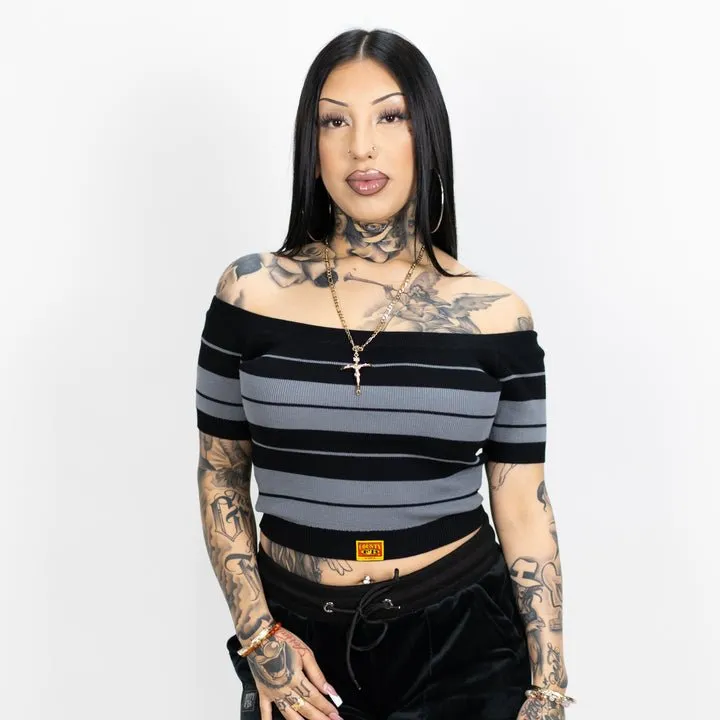 FB COUNTY CHARLIE BROWN "OFF THE SHOULDER" CROP TOP