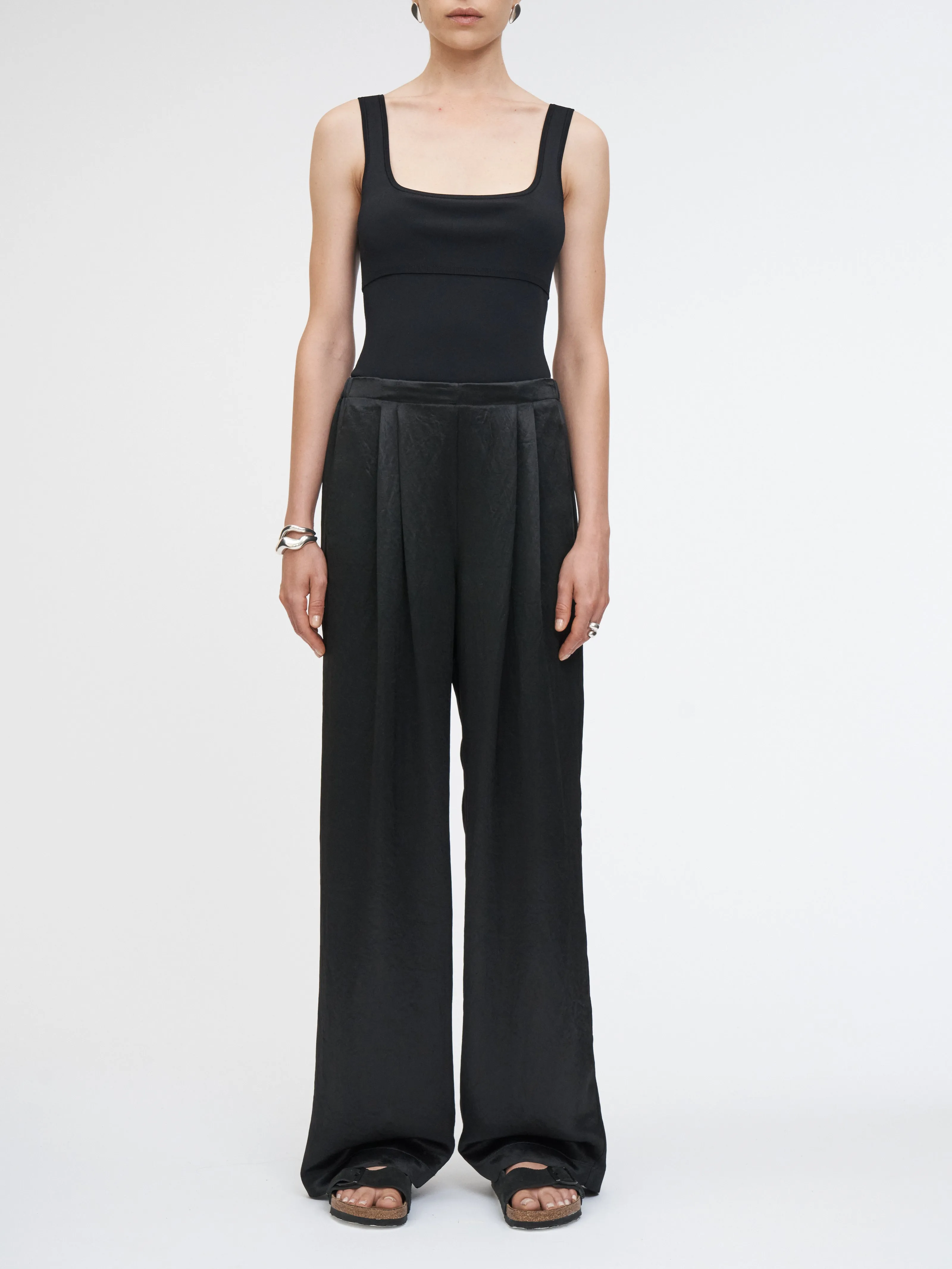 Flap Pocket Pleat Pant in Glossy Black
