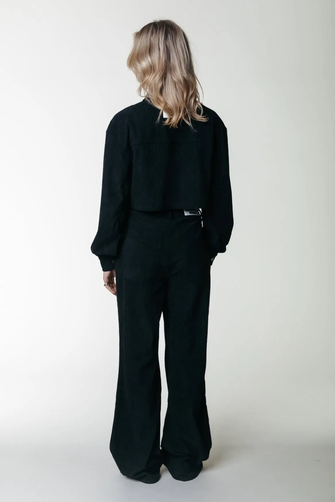 Gaias Corduroy Pants | Black