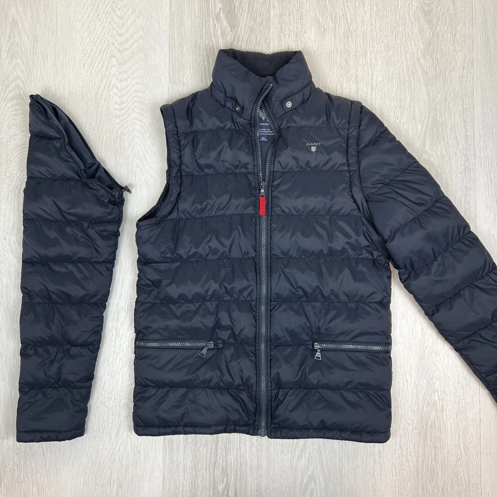 Gant Boys Convertible Puffer Vest Jacket Size 13-14 Years