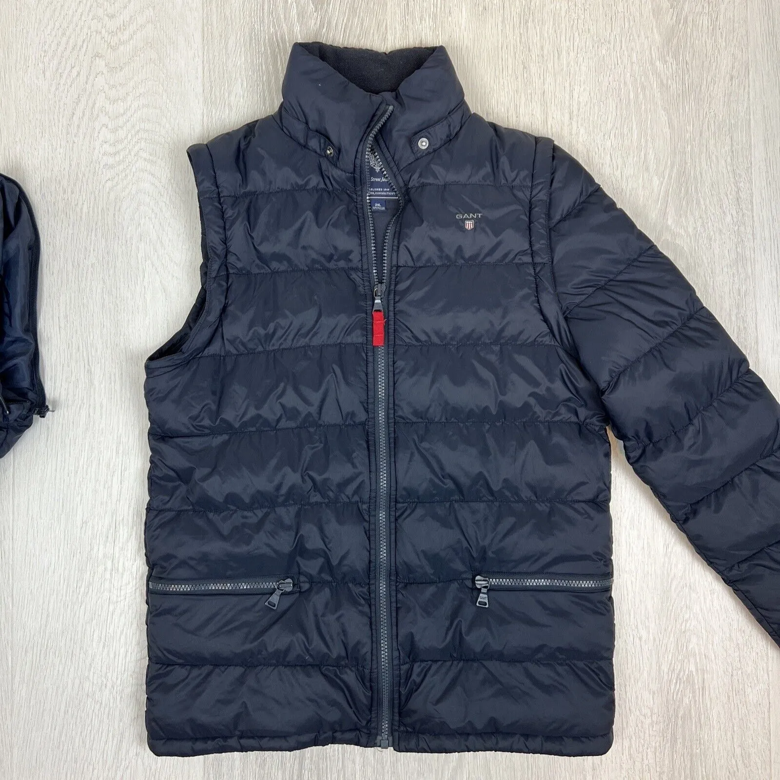 Gant Boys Convertible Puffer Vest Jacket Size 13-14 Years