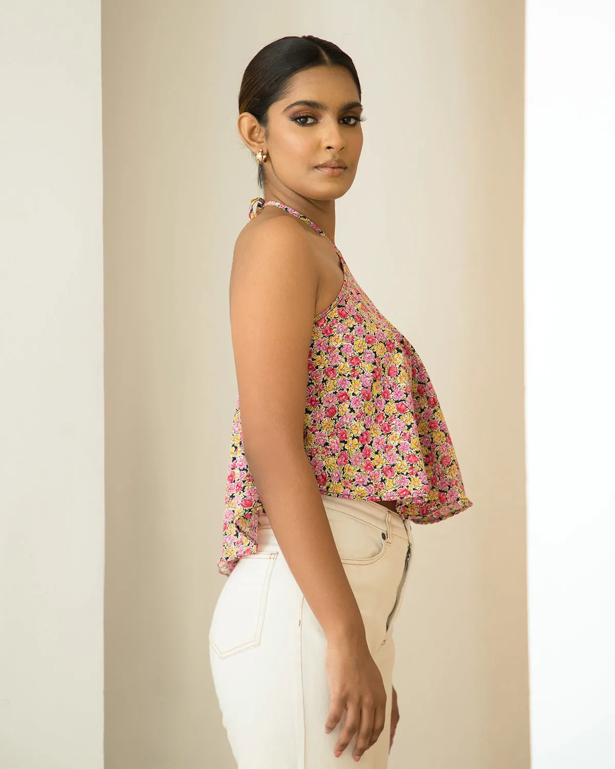 Halter  Neck  Back  Tie-up  Crop  Top