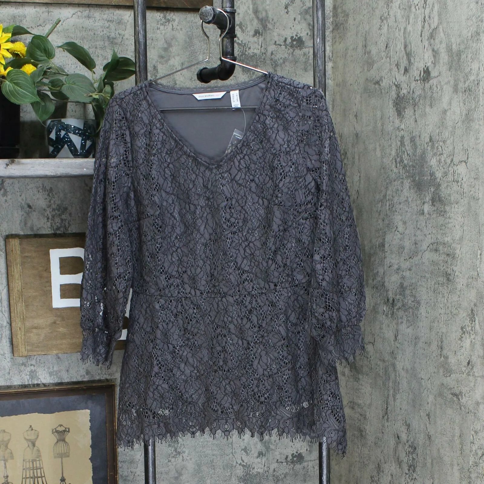 Isaac Mizrahi Live! Women's Two-Color Lace Peplum Top