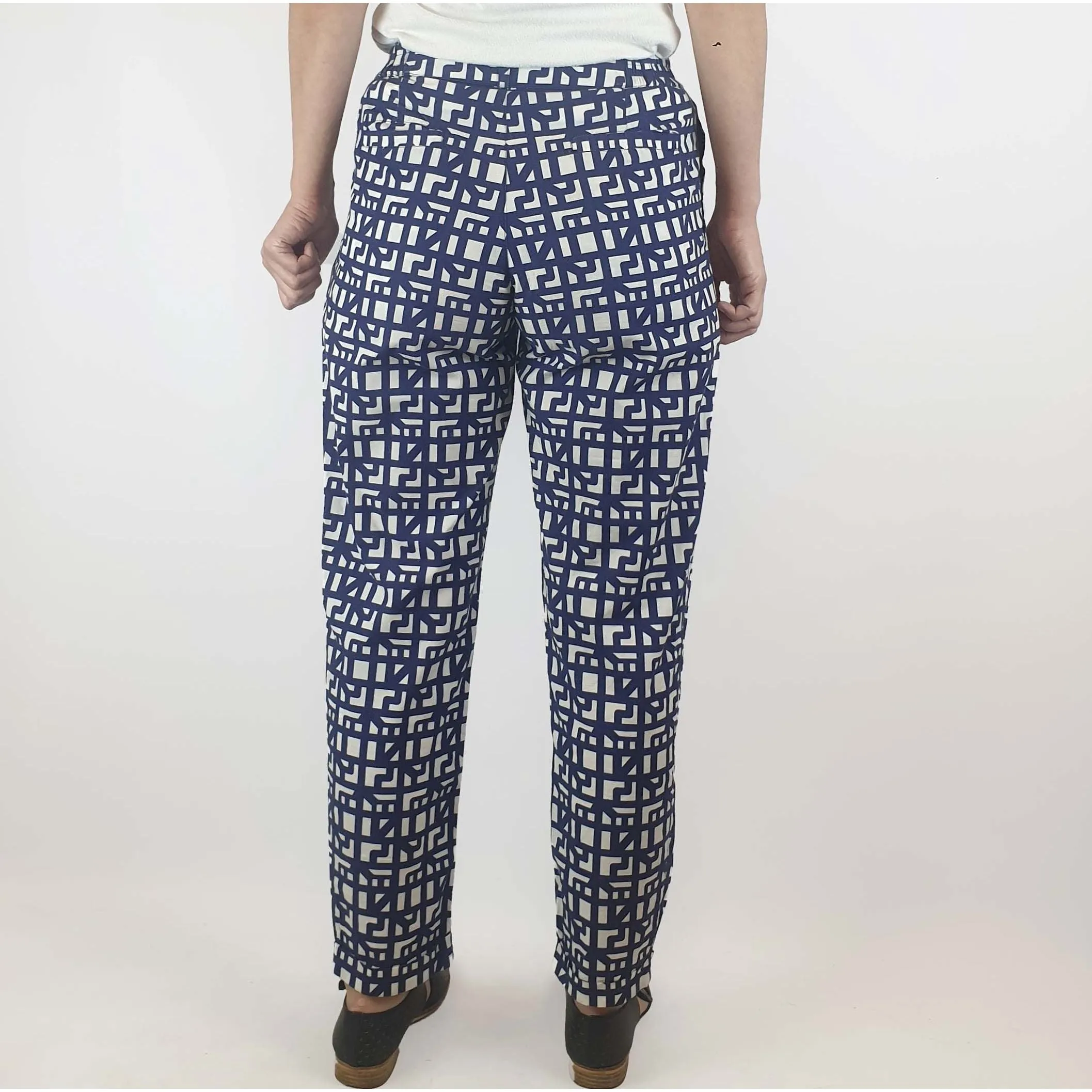 Kowtow preloved navy and white print cotton straight leg pants size XS (best fits size 8)