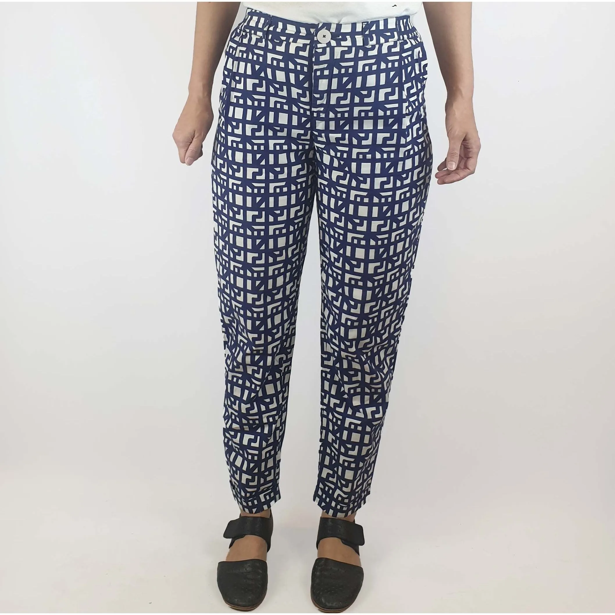 Kowtow preloved navy and white print cotton straight leg pants size XS (best fits size 8)