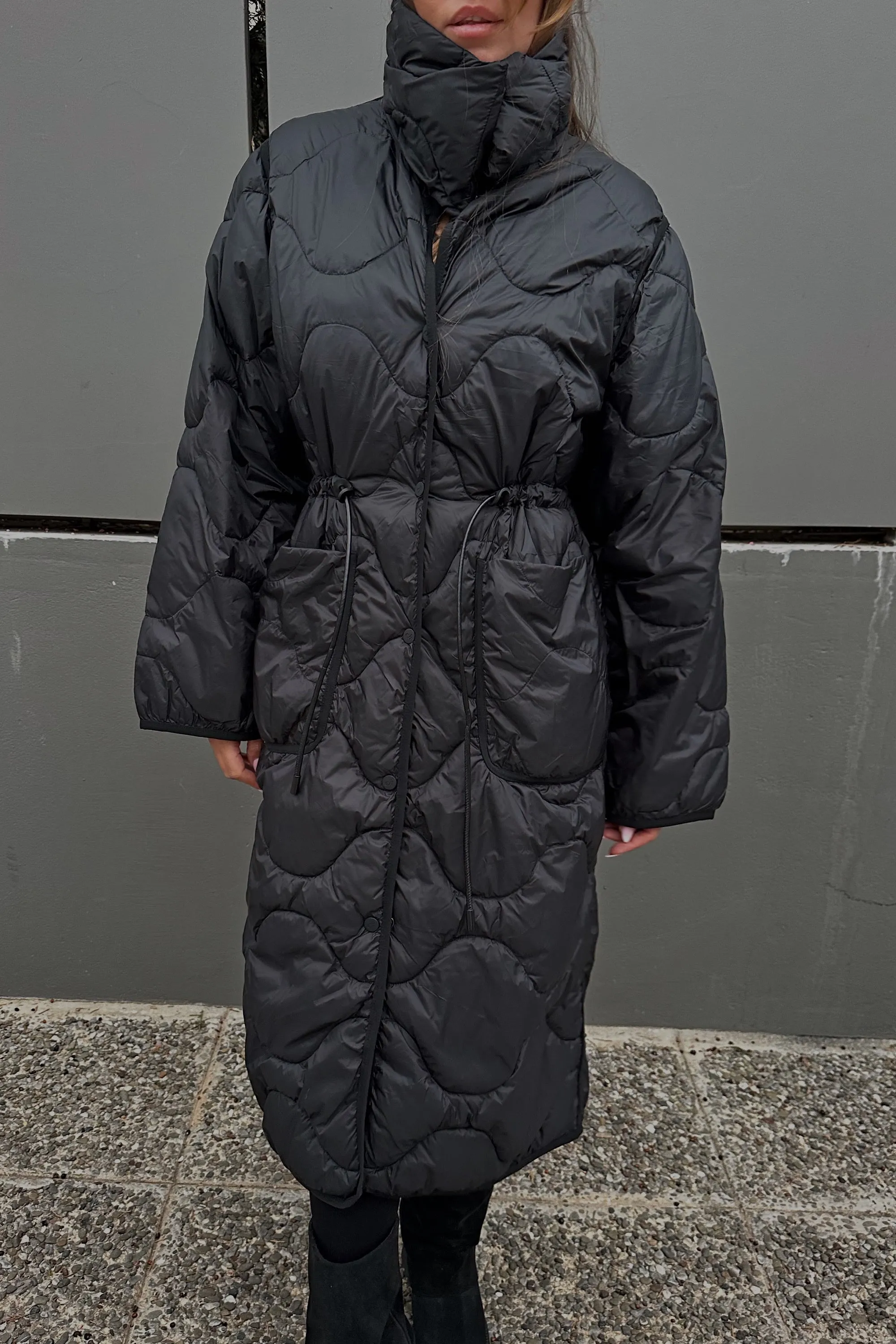 LIGHT PADDED LONG JACKET