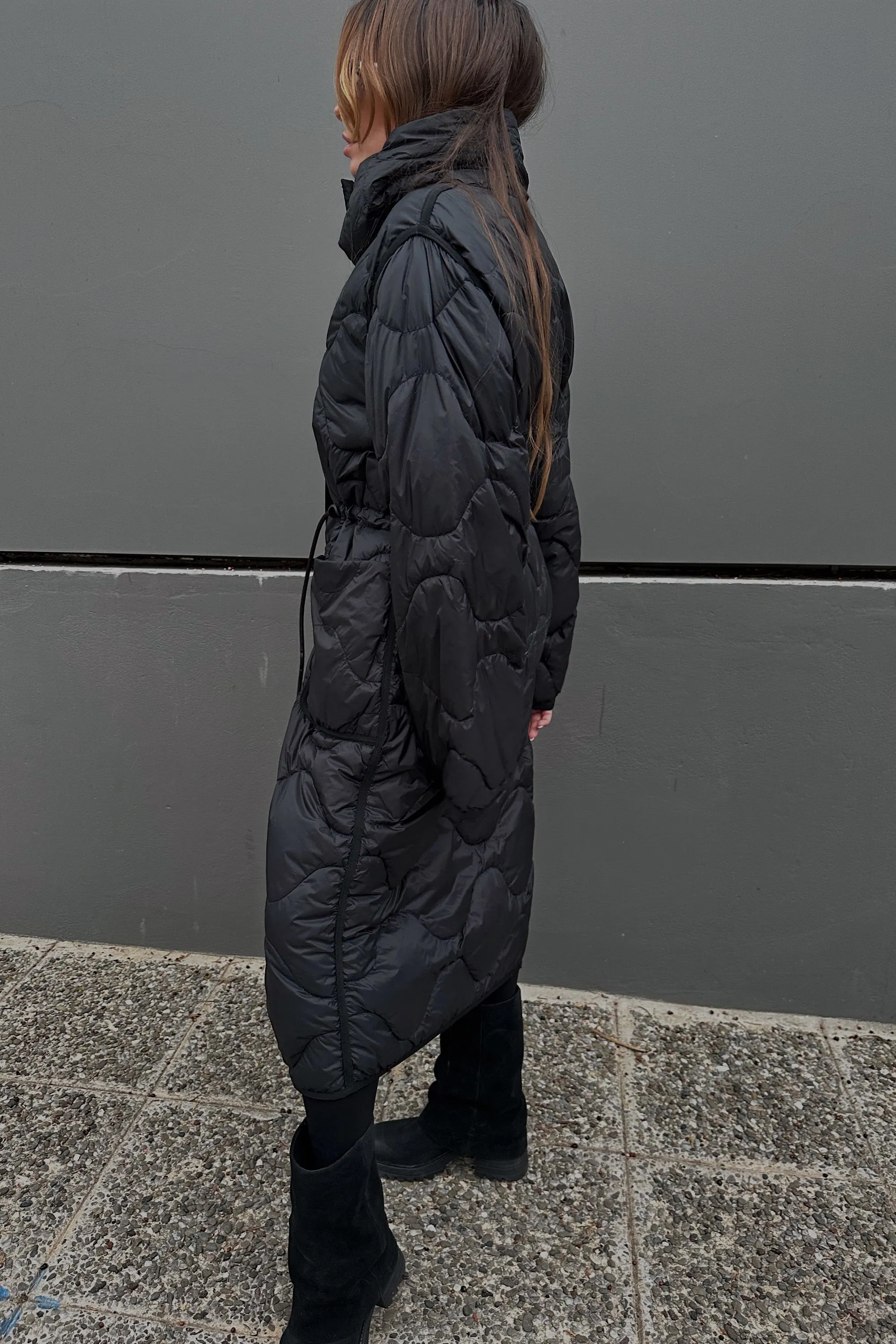 LIGHT PADDED LONG JACKET