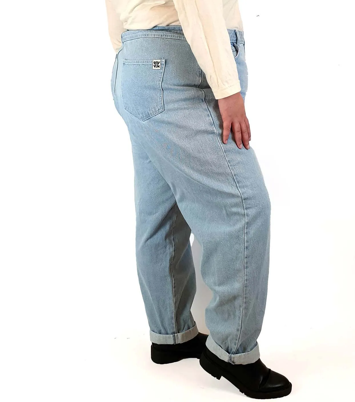 Lucy & Yak light denim jeans size W40/R, best fits size 20-22