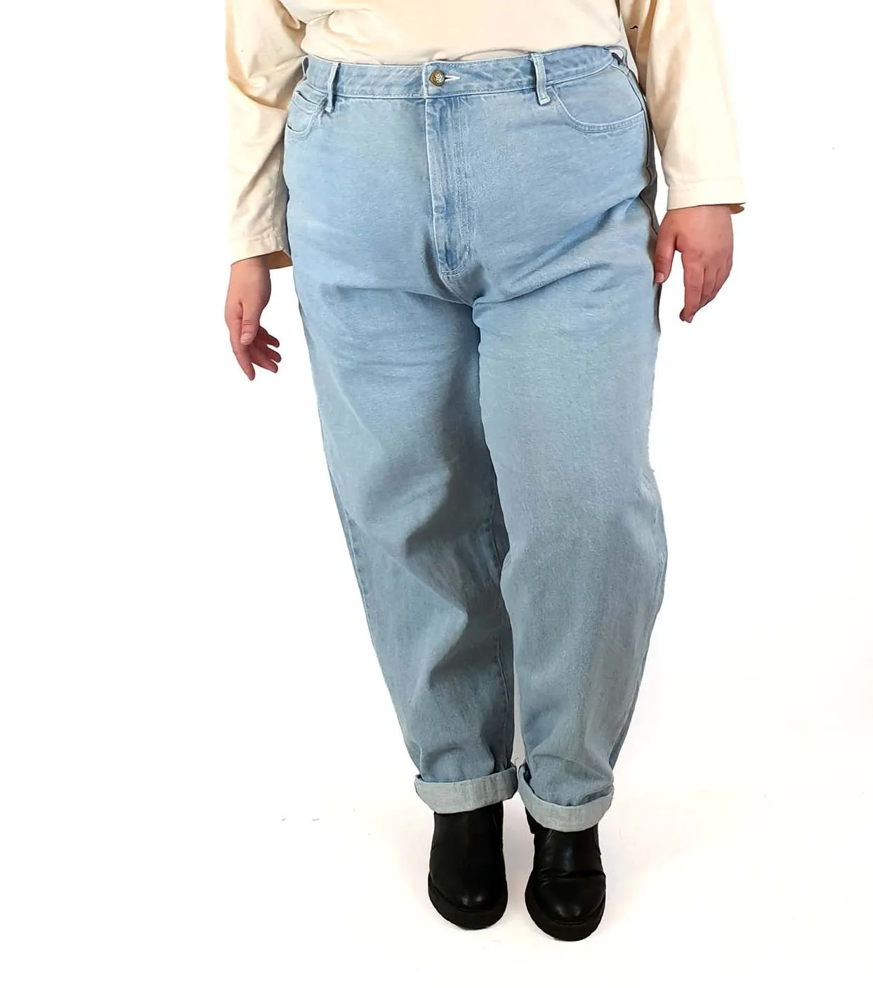 Lucy & Yak light denim jeans size W40/R, best fits size 20-22