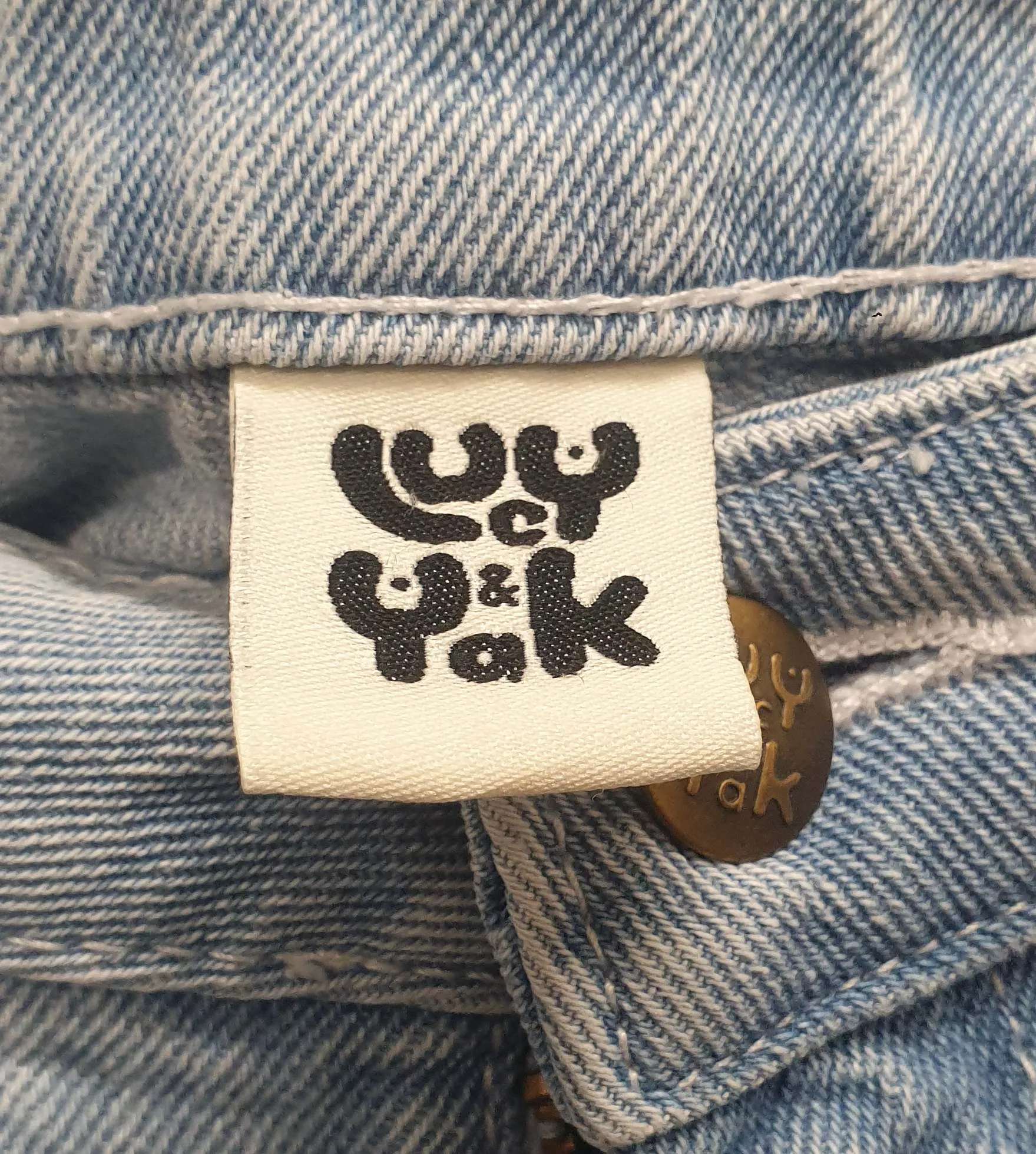 Lucy & Yak light denim jeans size W40/R, best fits size 20-22