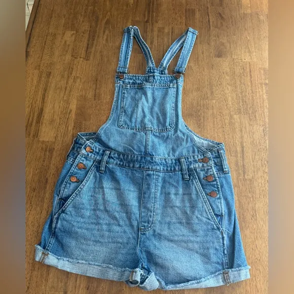 Madewell Adirondack Raw-Hem Short Overalls SZ M Denim