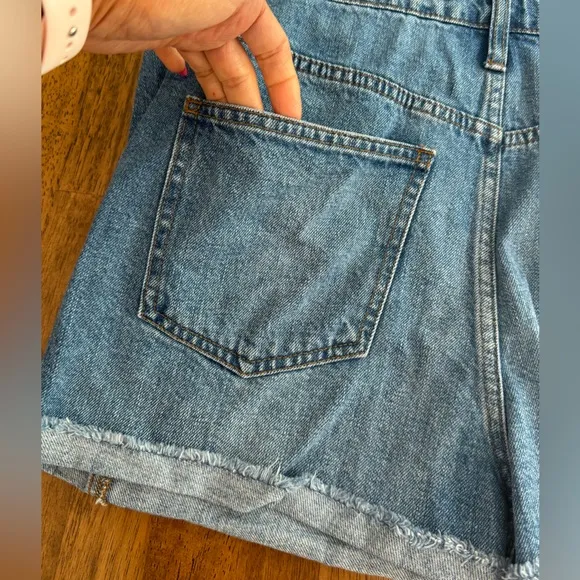 Madewell Adirondack Raw-Hem Short Overalls SZ M Denim