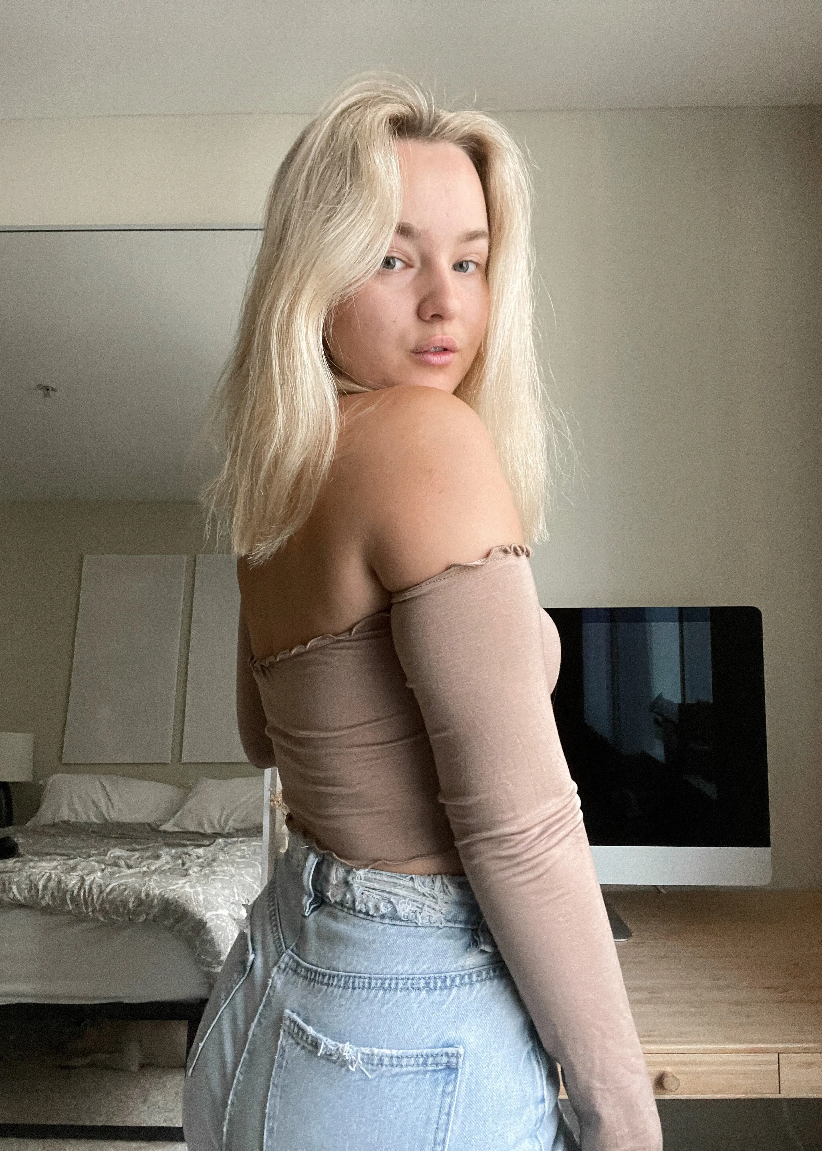 Manhattan Off-Shoulder Crop Top - Beige