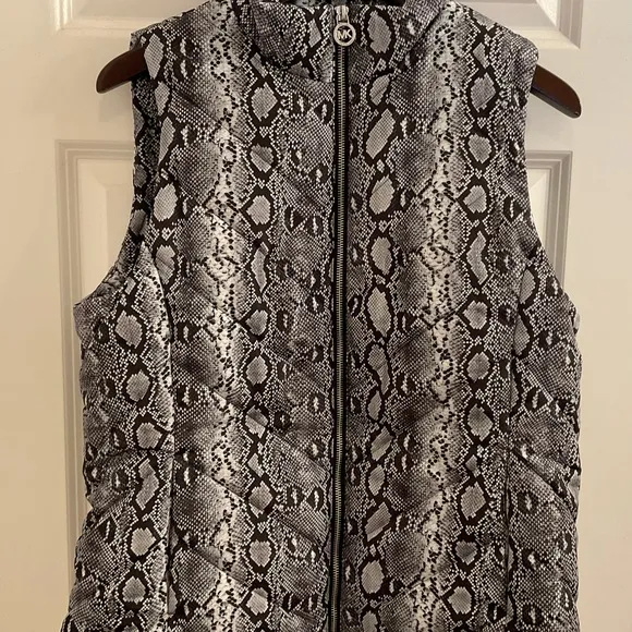 MICHAEL Michael Kors Snakeskin Print Puffer Vest - NWT - Large