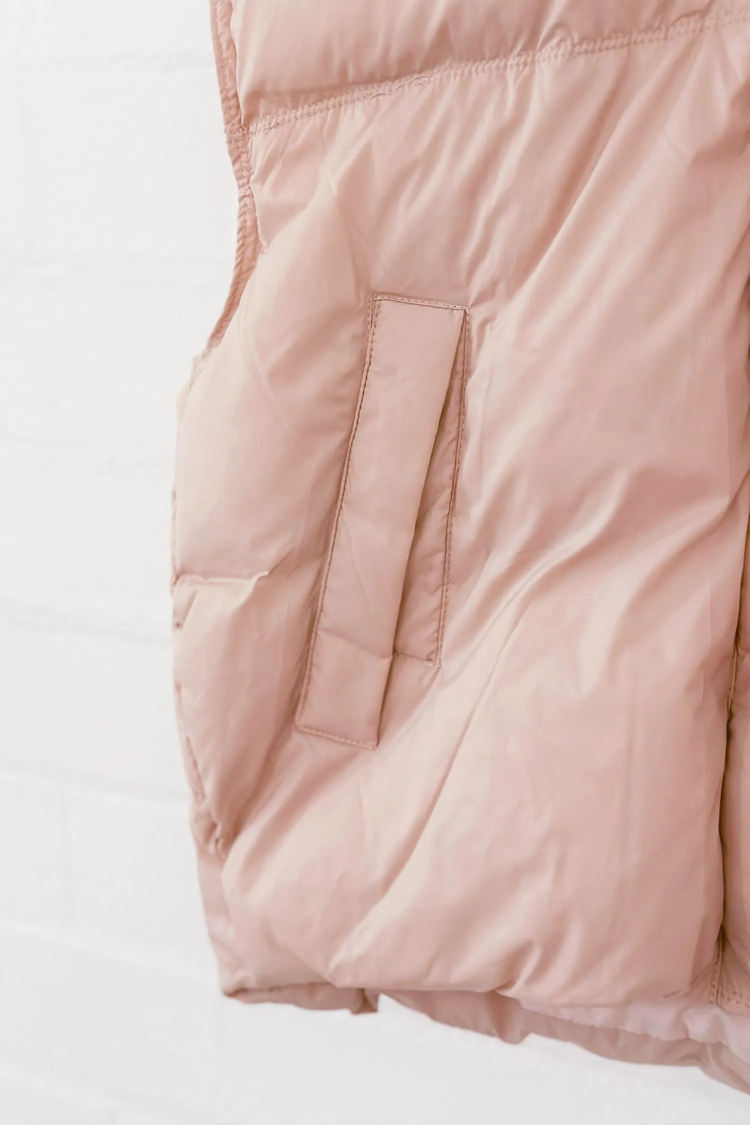 Minnie Puffer Vest in Peony