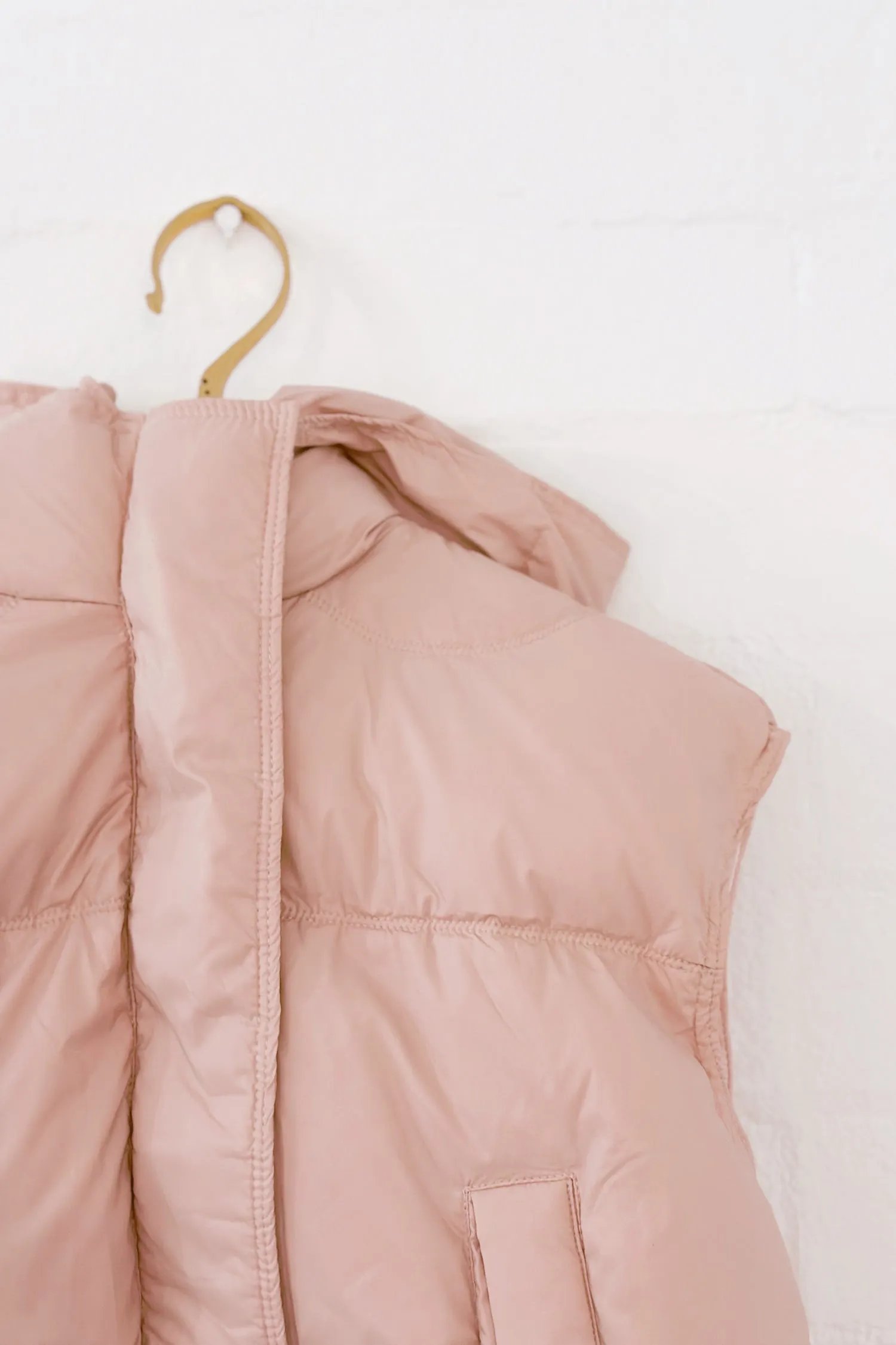 Minnie Puffer Vest in Peony
