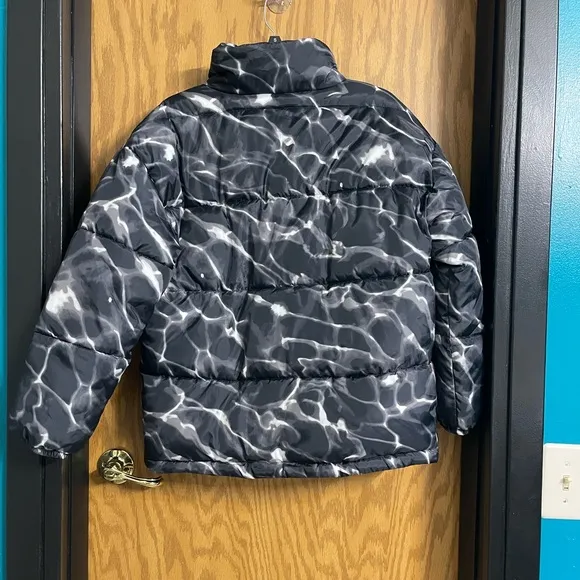 Nordstrom BP. Black and white pool ripple oversized puffer jacket