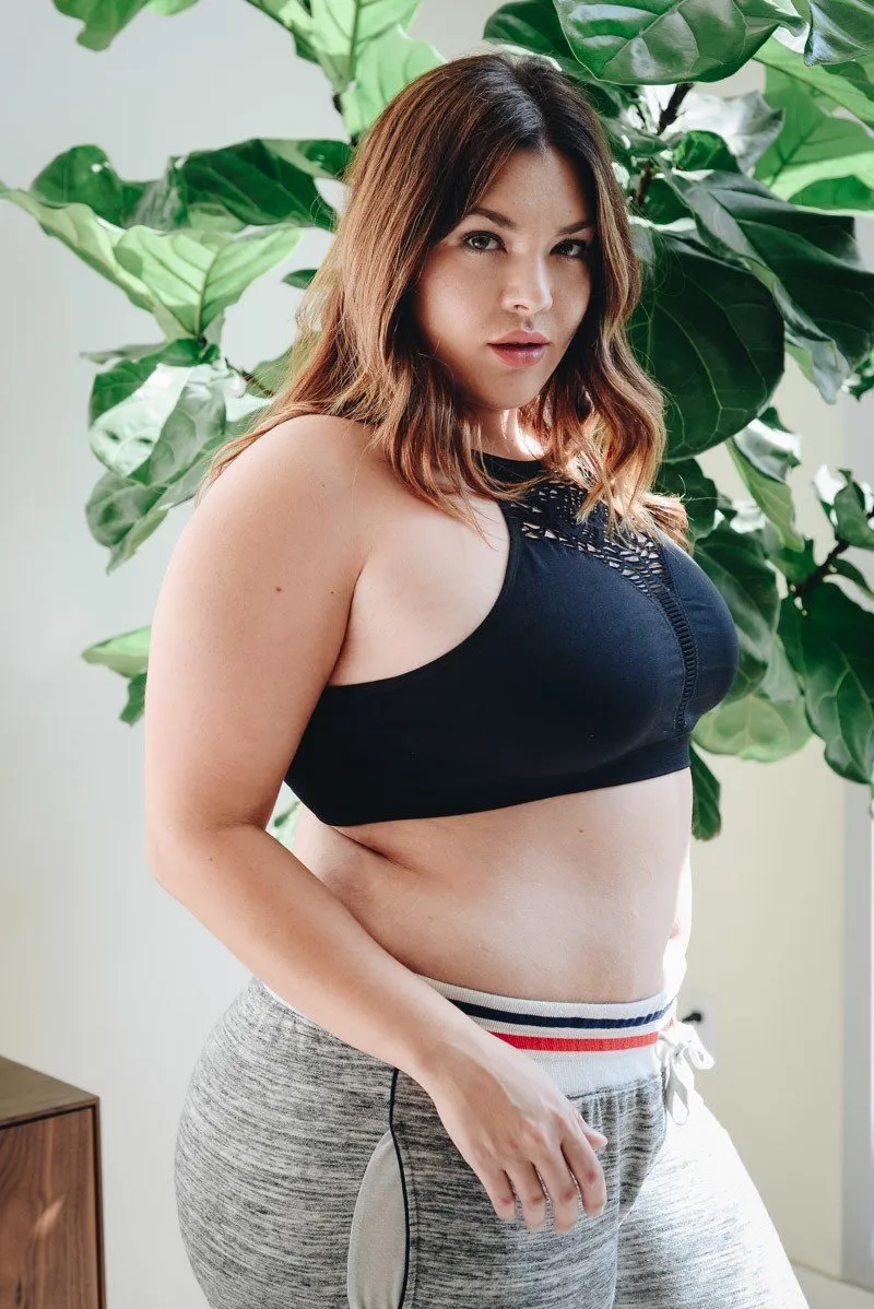 Plus Size Floral Cutout Seamless Crop Top