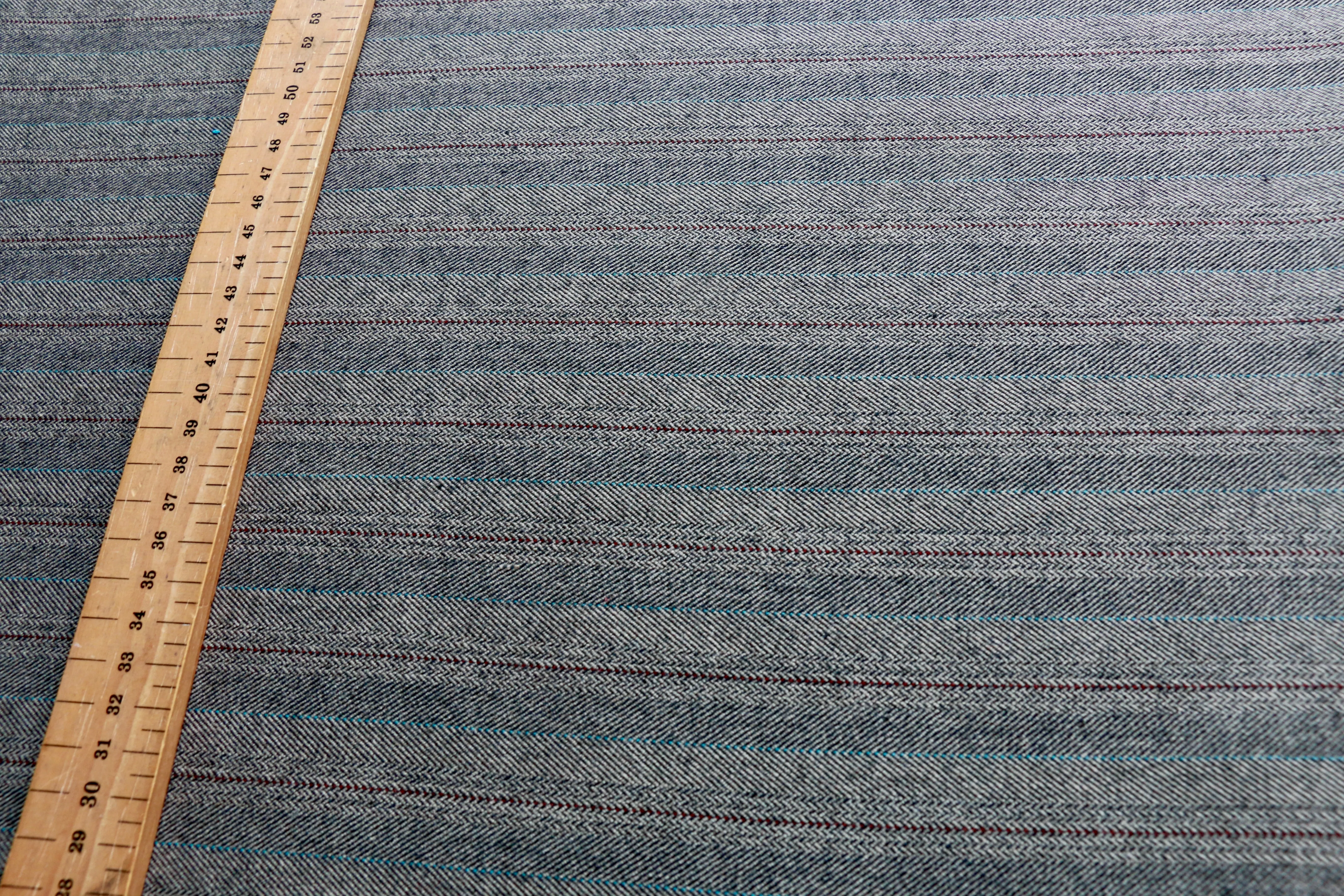POLYVISCOSE SUITING - Beige herringbone and stripe design