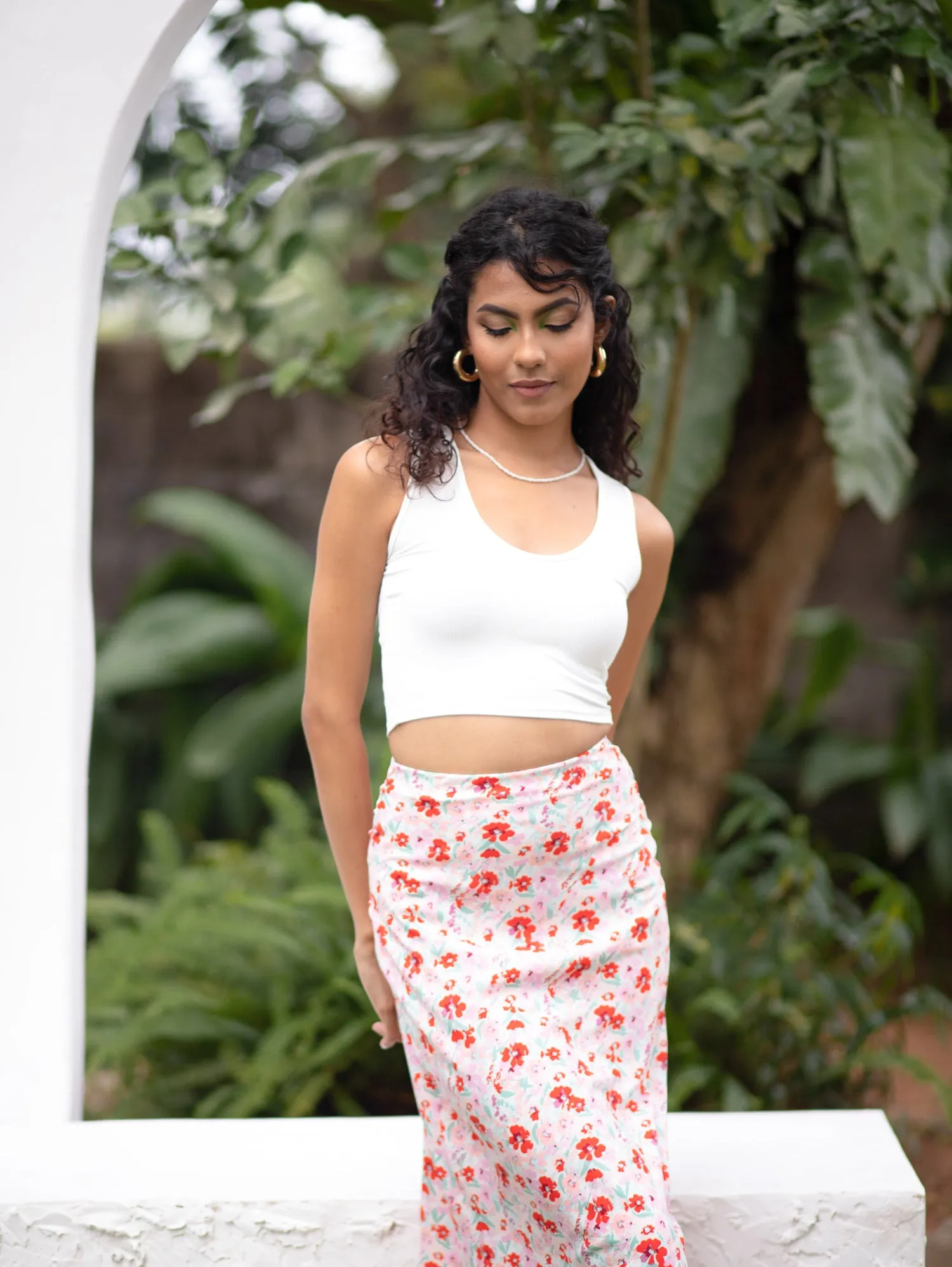 Round Neck Sleeveless Crop Top