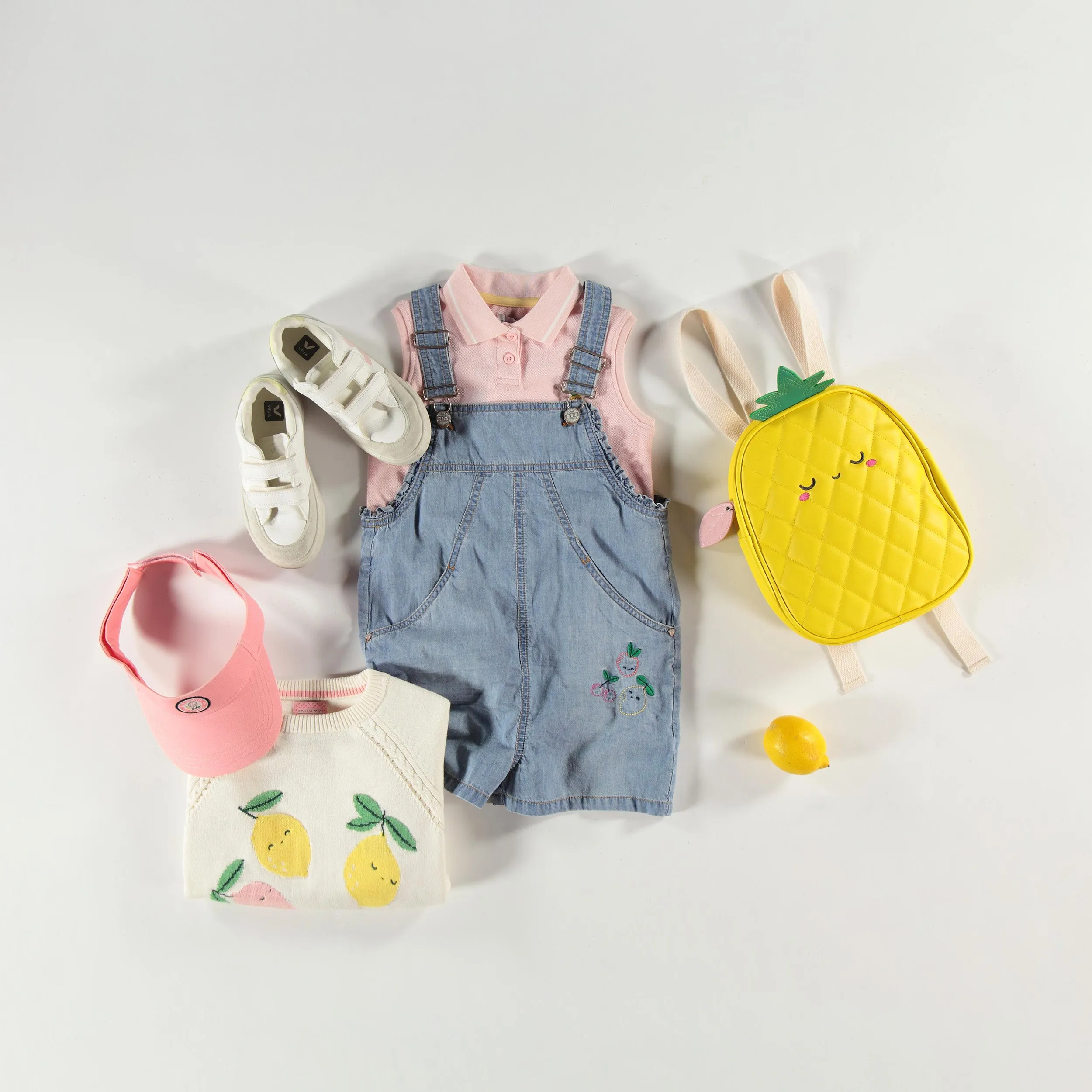 Salopette en denim bleu pâle avec broderie, enfant || Light blue denim overalls with embroidery, child