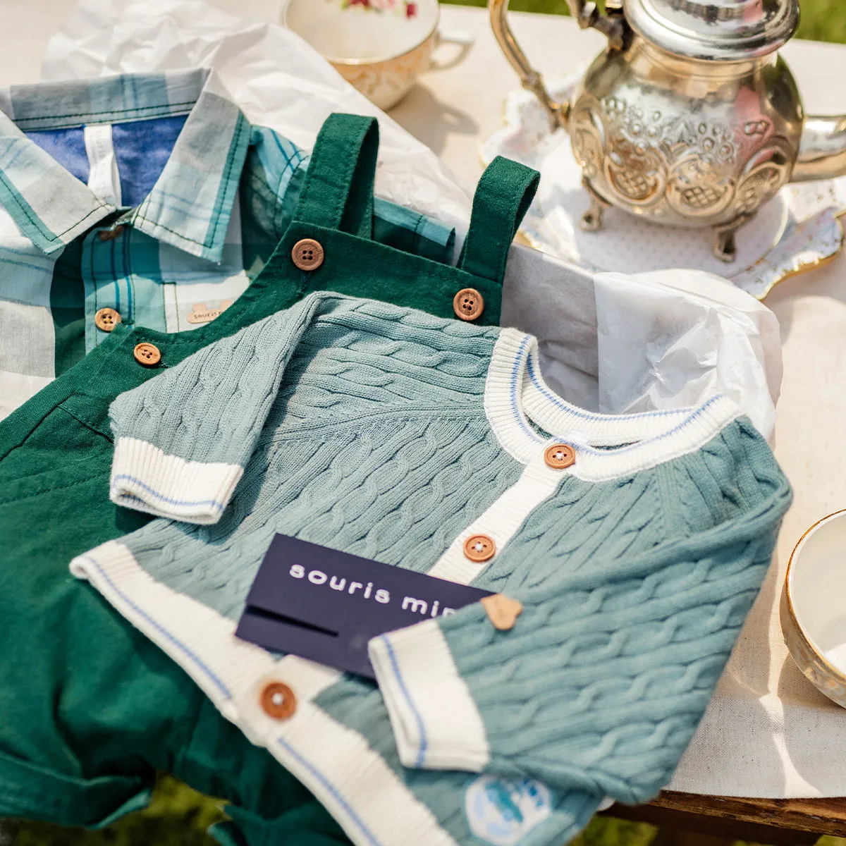 Salopette verte avec bretelles ajustables, naissance || Green overalls with adjustable straps, newborn