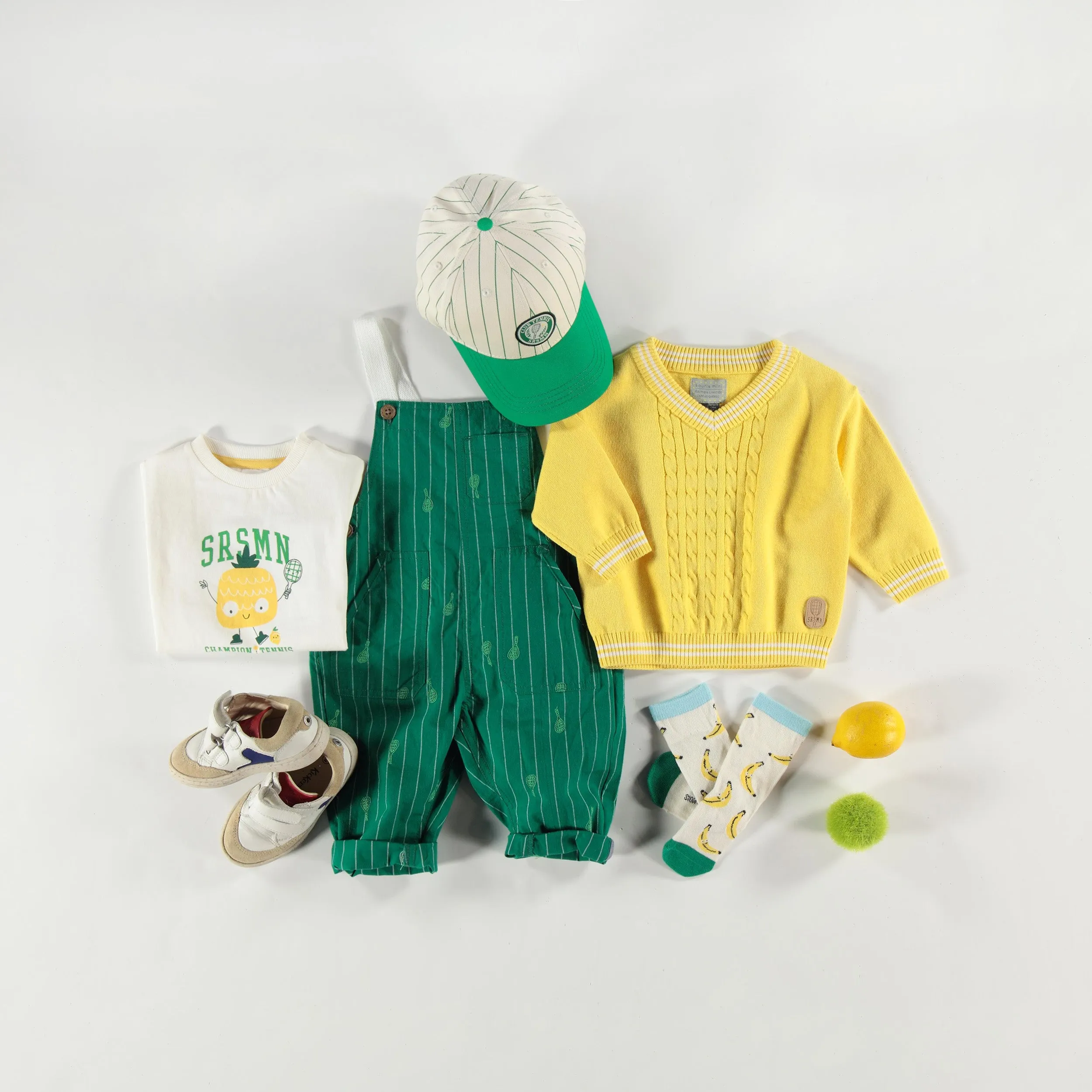 Salopette verte à rayures et motifs, bébé || Green overalls with stripes and all over print, baby