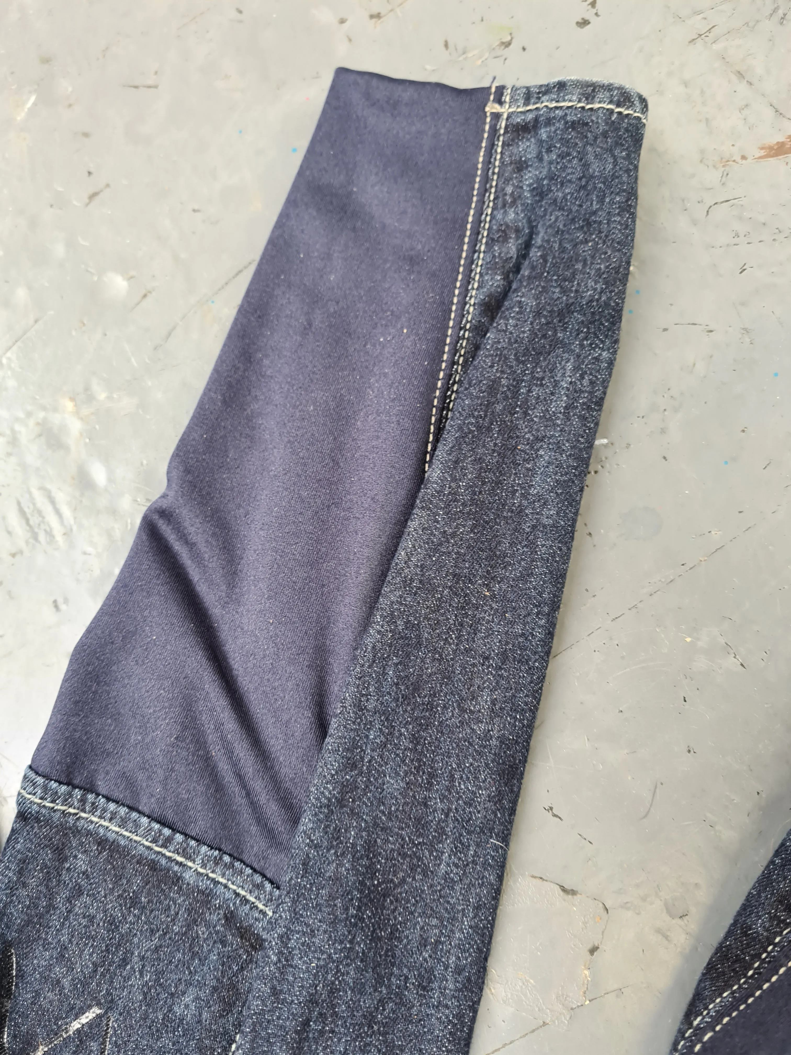 Used size 8 jodhpur pants with grip seat FREE POSTAGE☆